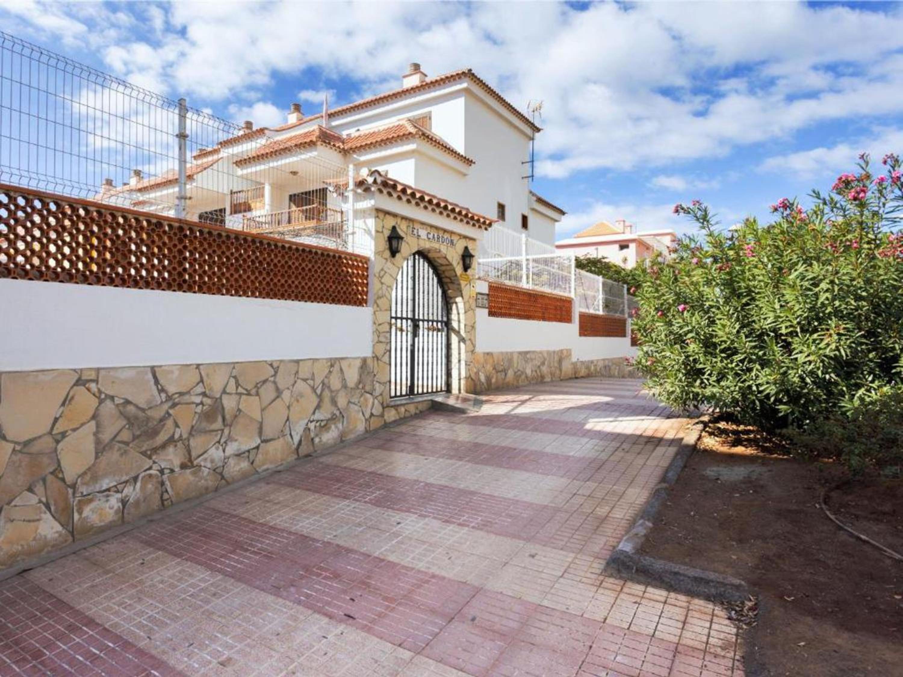 Live Playa Las Américas Residencial el Cardón