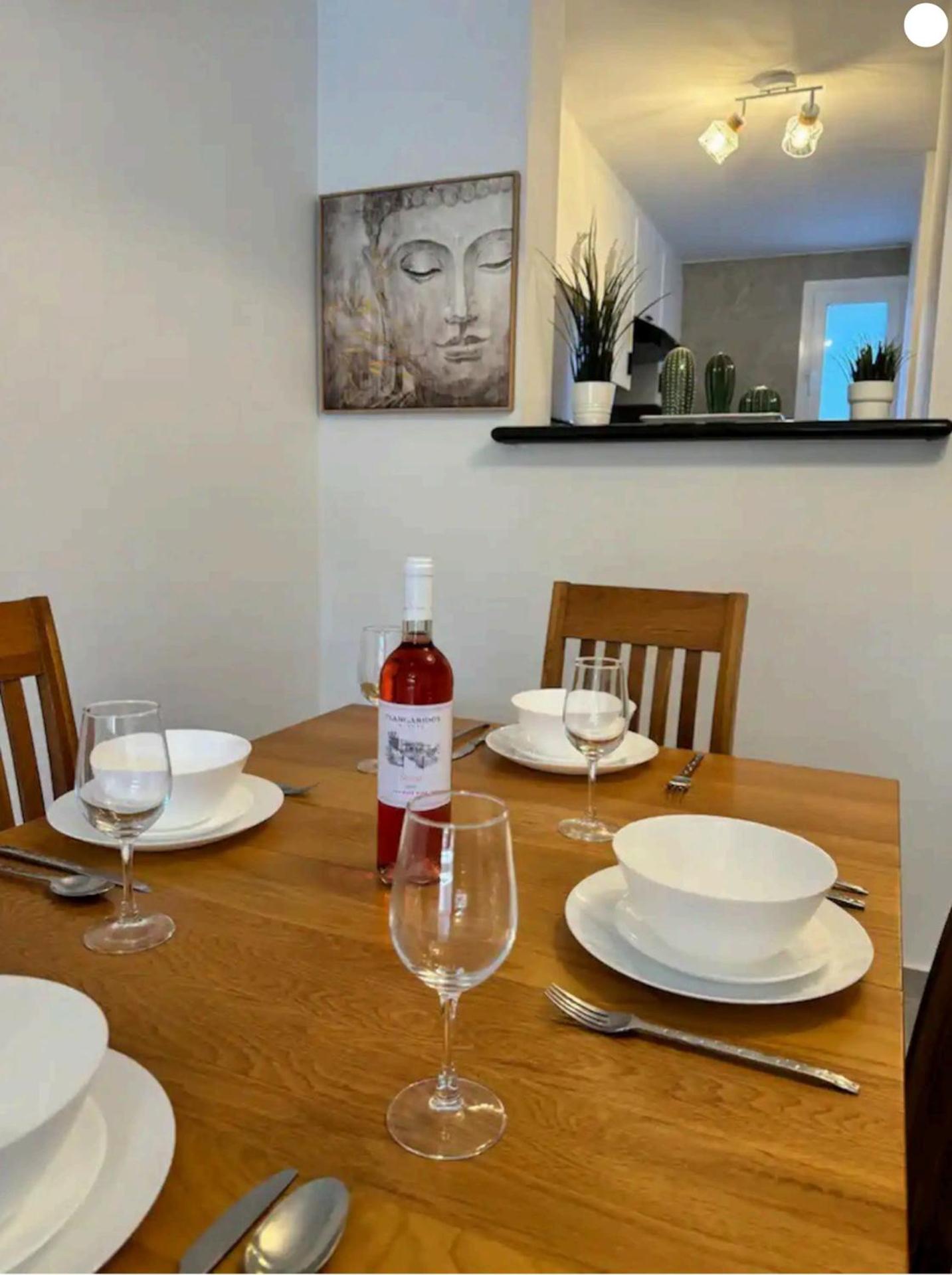 Stunning & Cosy, Direct Pool Access, 2BR, with Private Patio! Serenity Townhouse