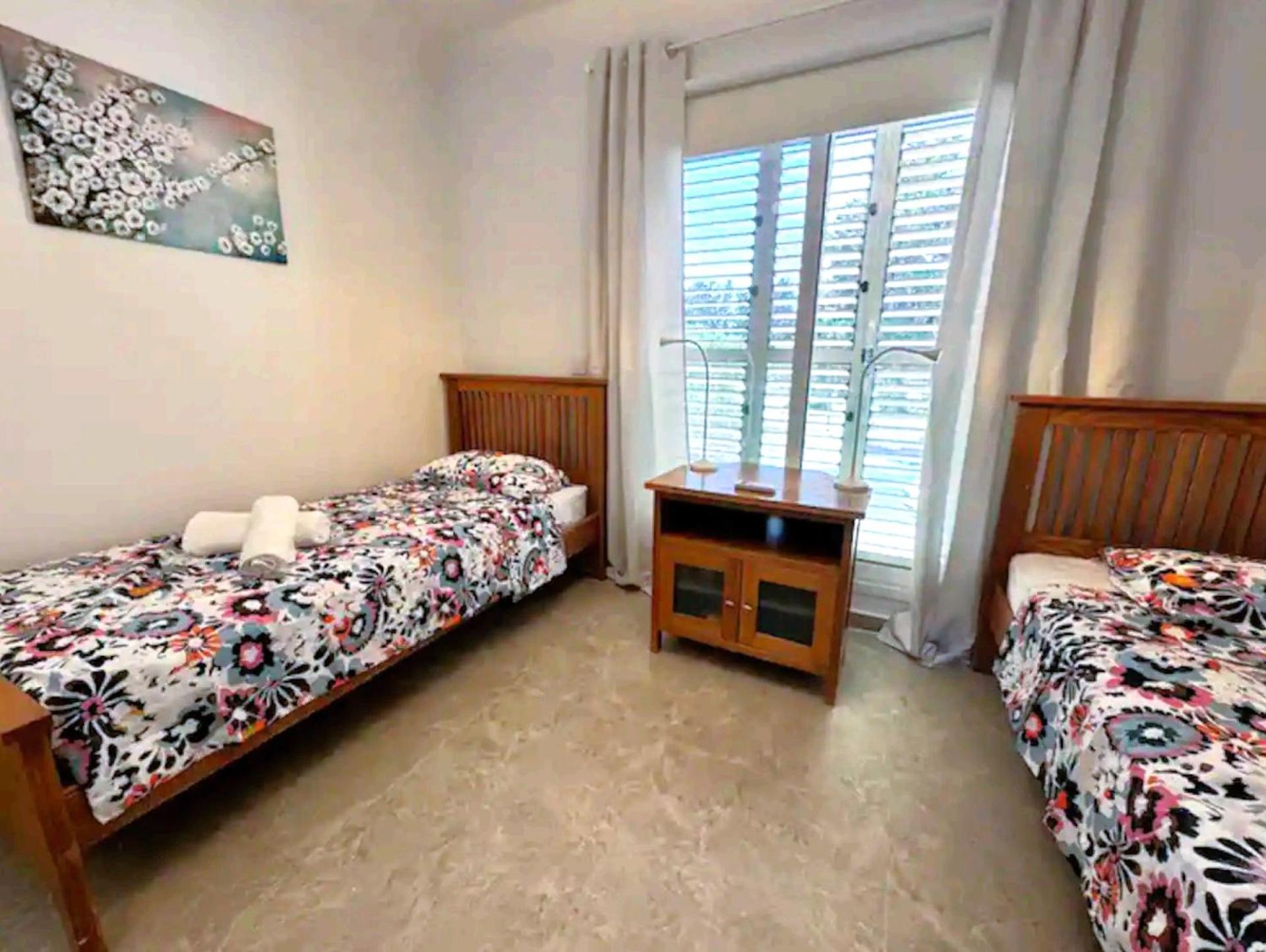 Stunning & Cosy, Direct Pool Access, 2BR, with Private Patio! Serenity Townhouse