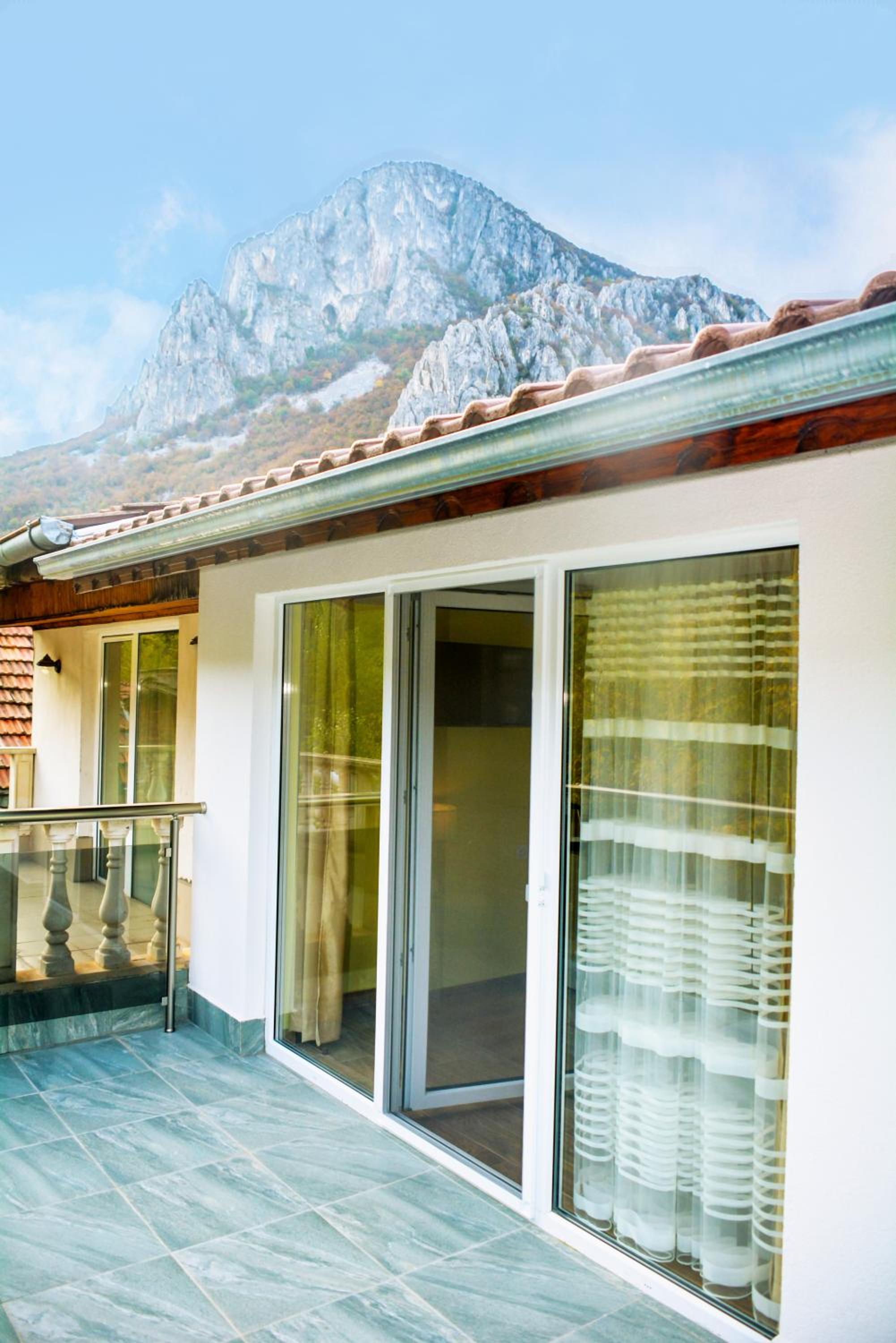 Rade III-Vratsa Exclusive mountain view