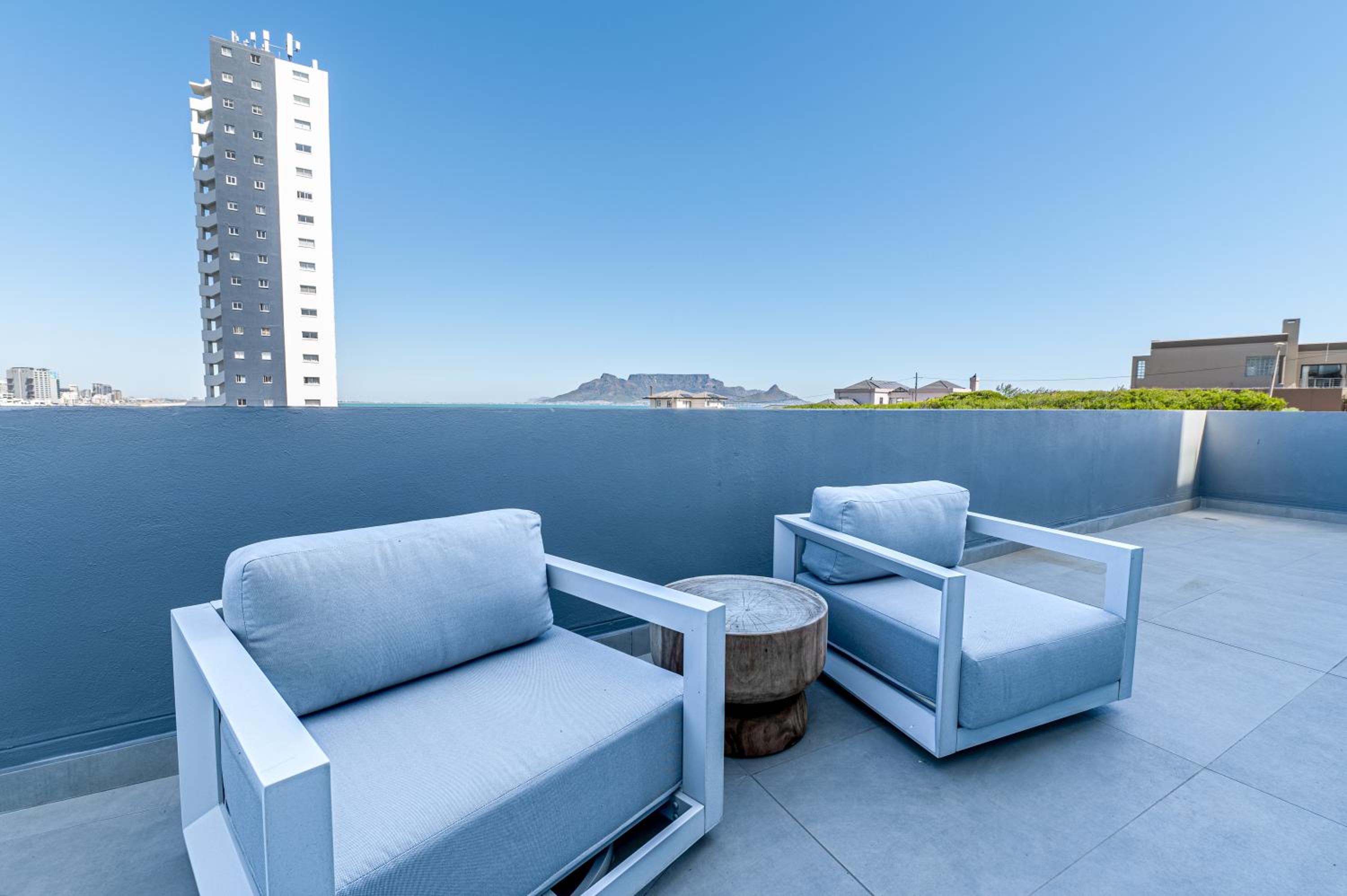 Beachfront Apartment with wrap around terrace in Blouberg, 04 Azul view 2