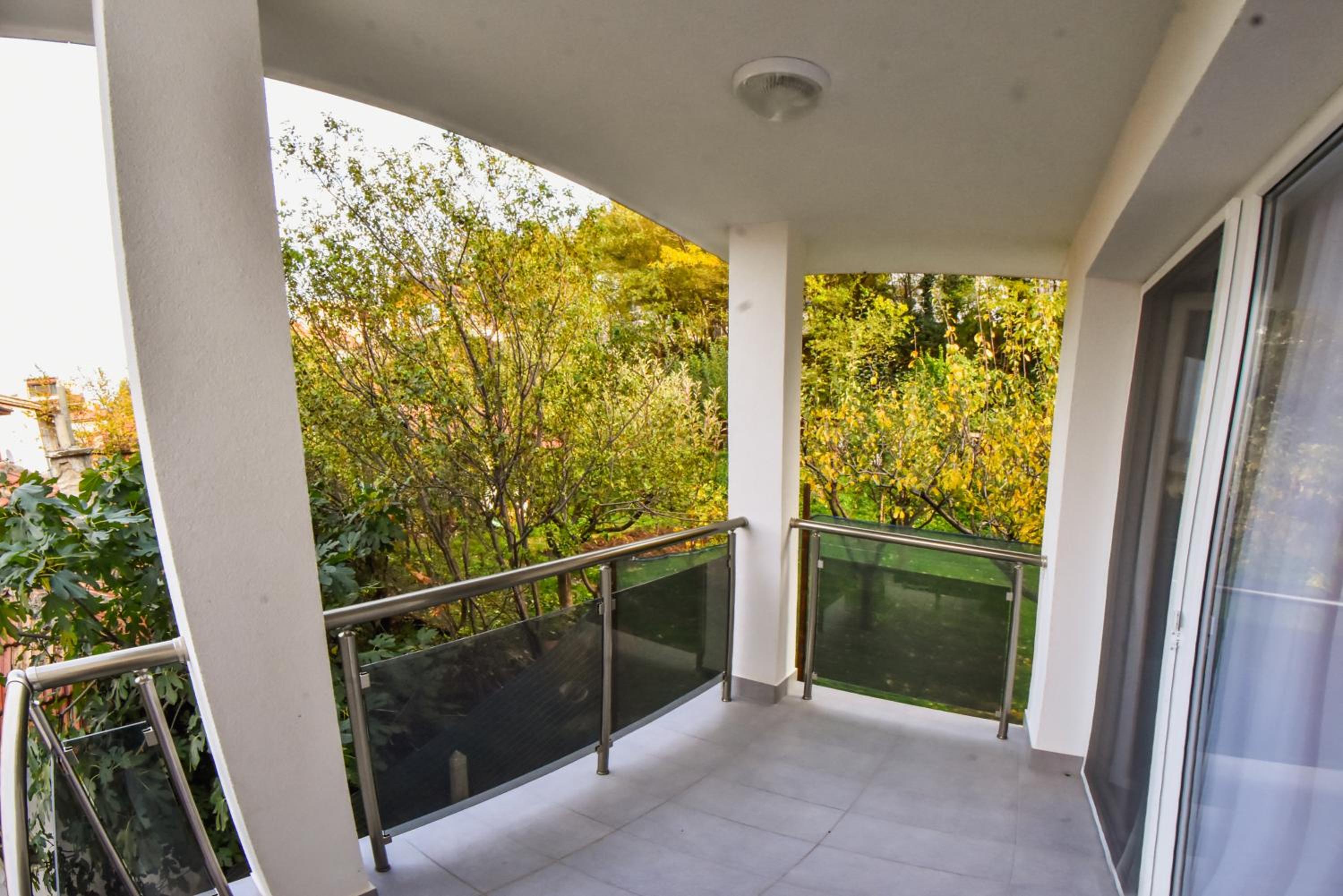 Rade III-Vratsa Exclusive mountain view