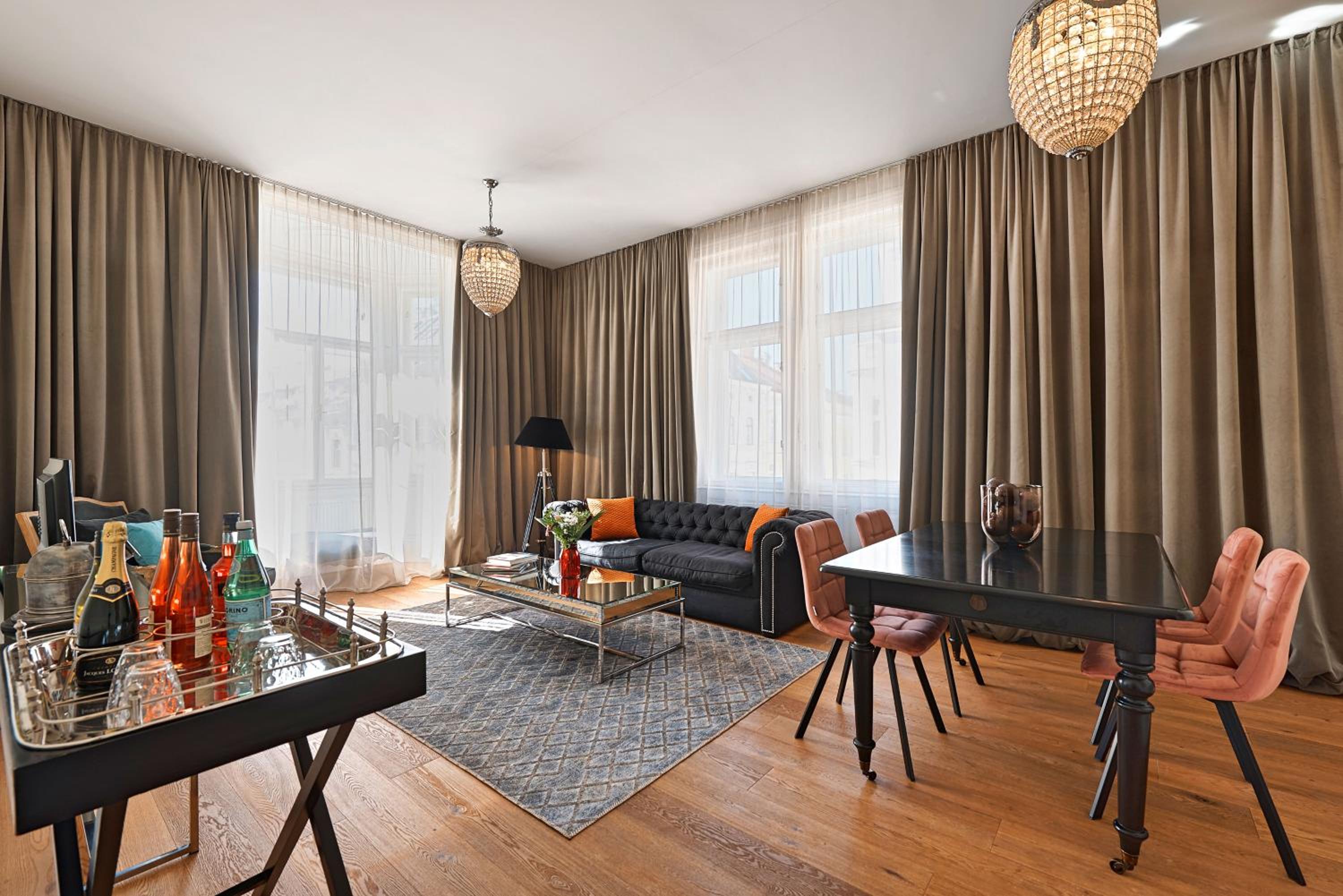 6 rooms Naschmarkt