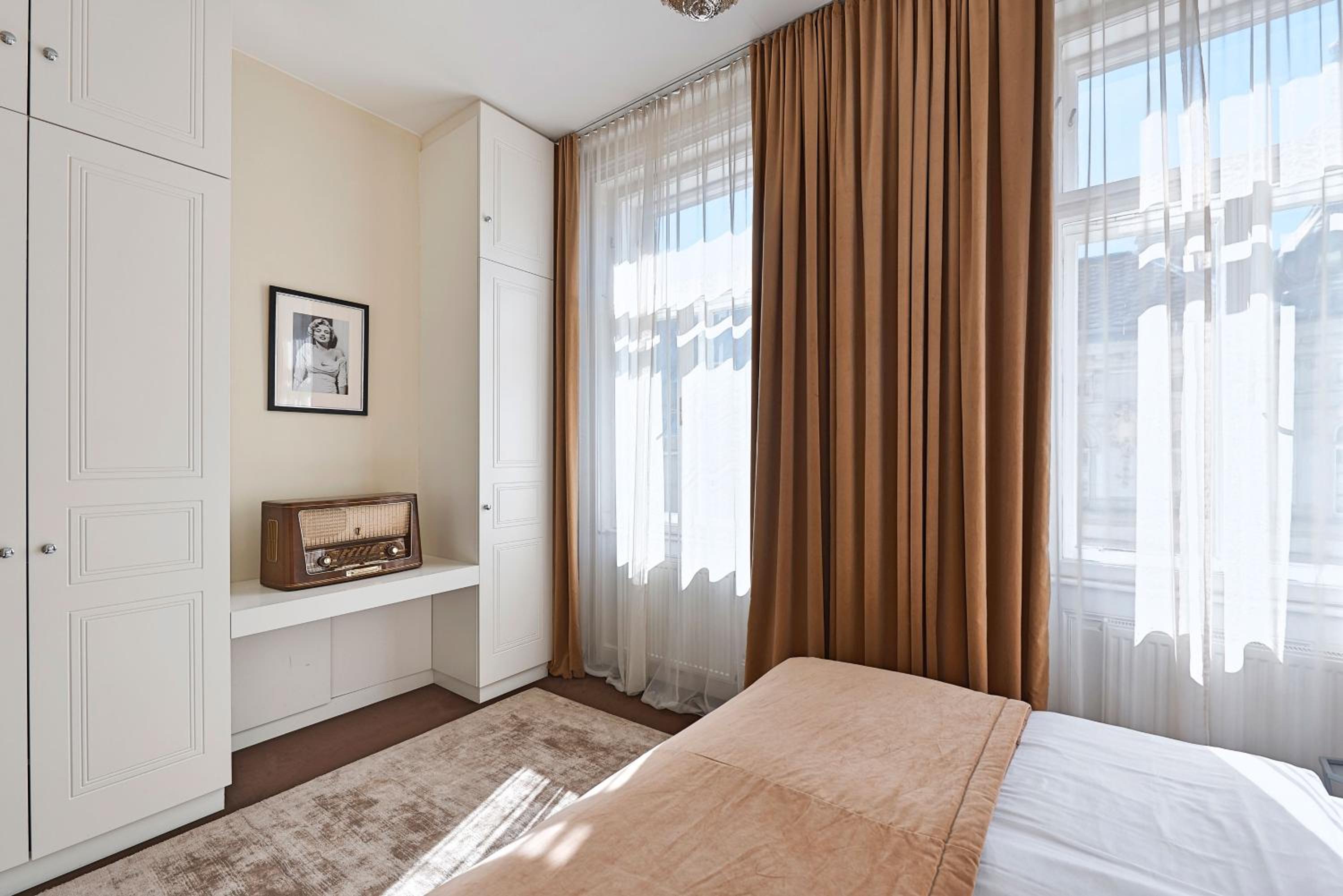 6 rooms Naschmarkt