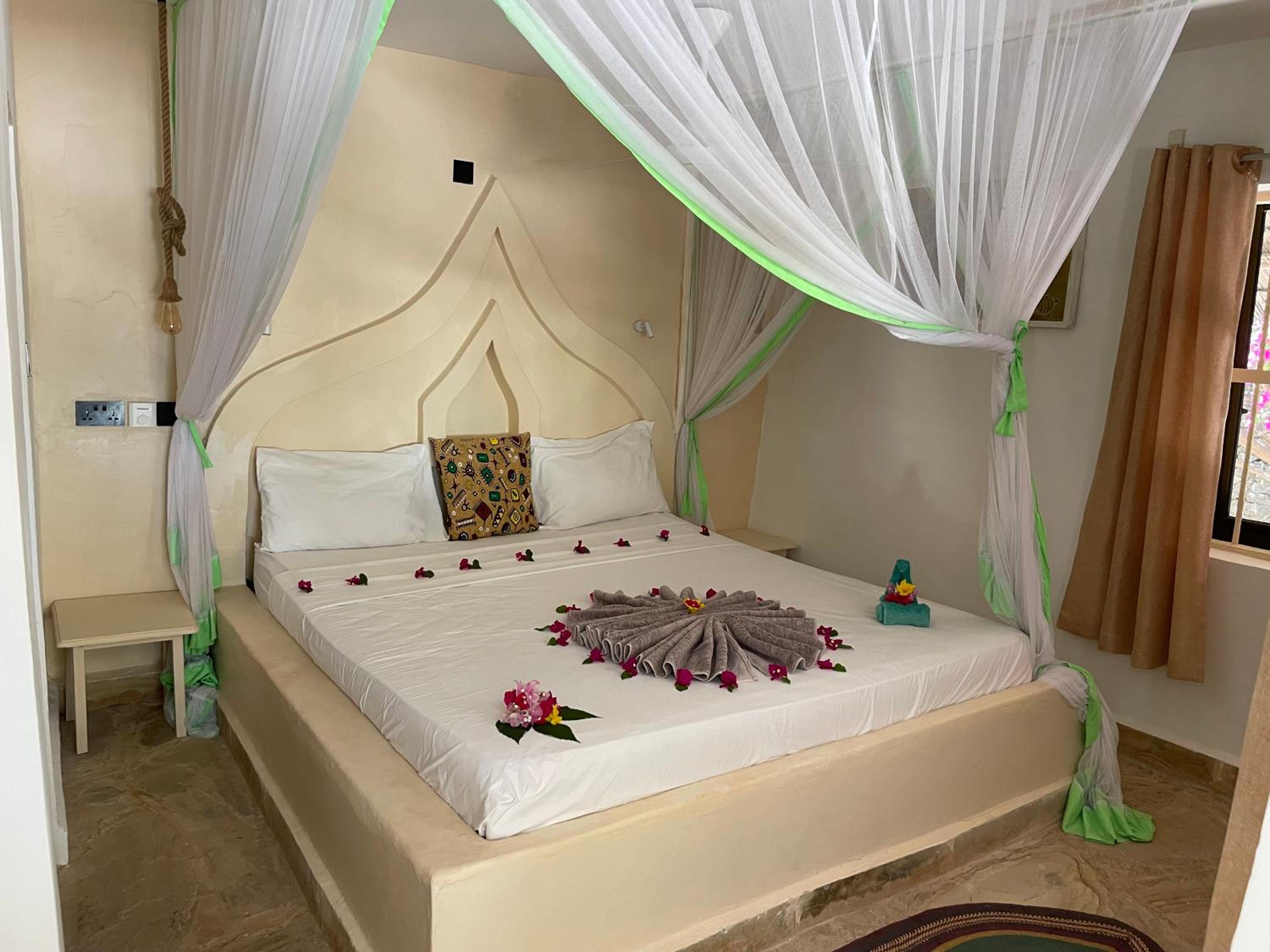 Blue Reef Sport & Fishing Lodge and Bungalows