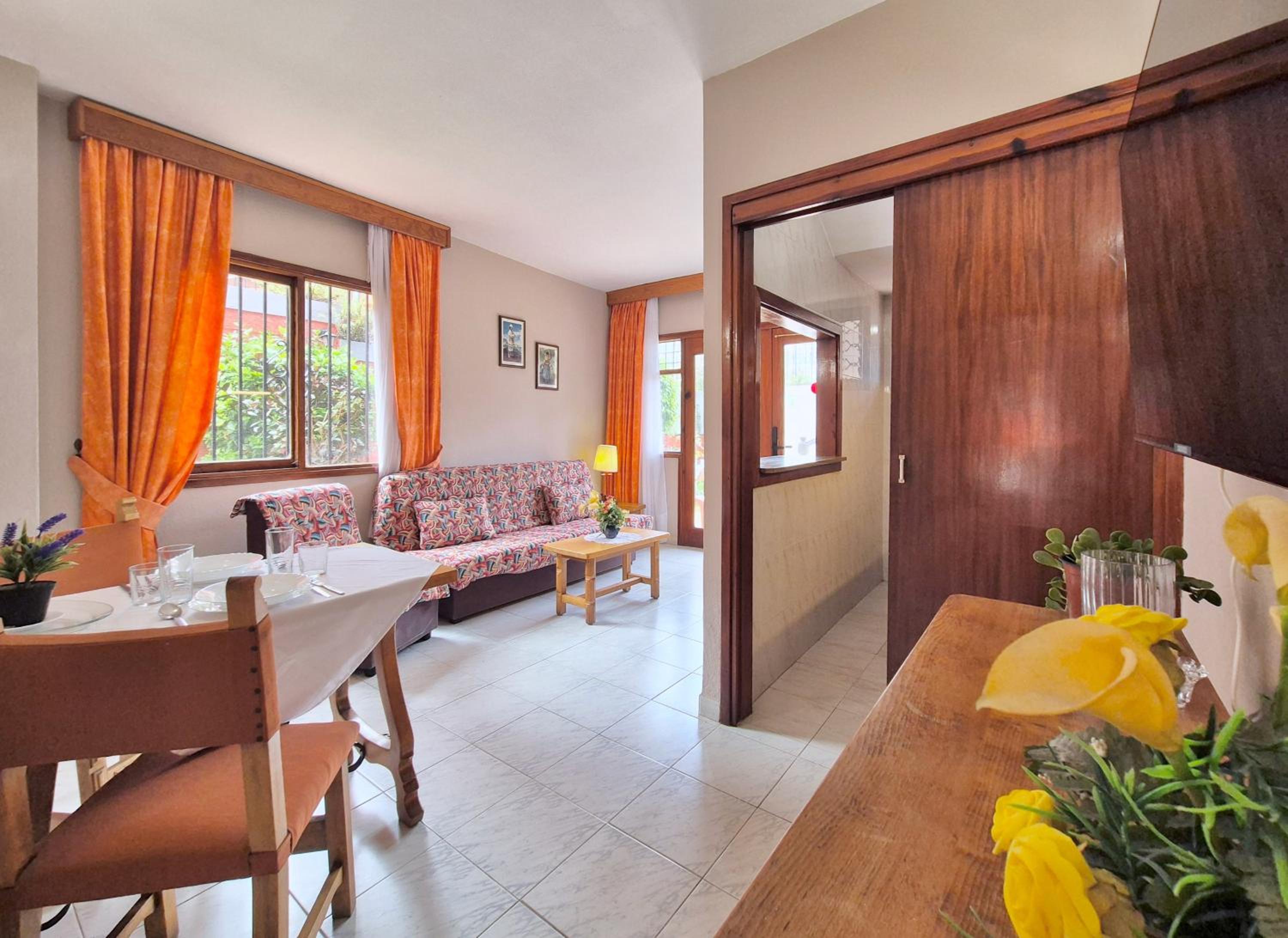 Canaima Apartments