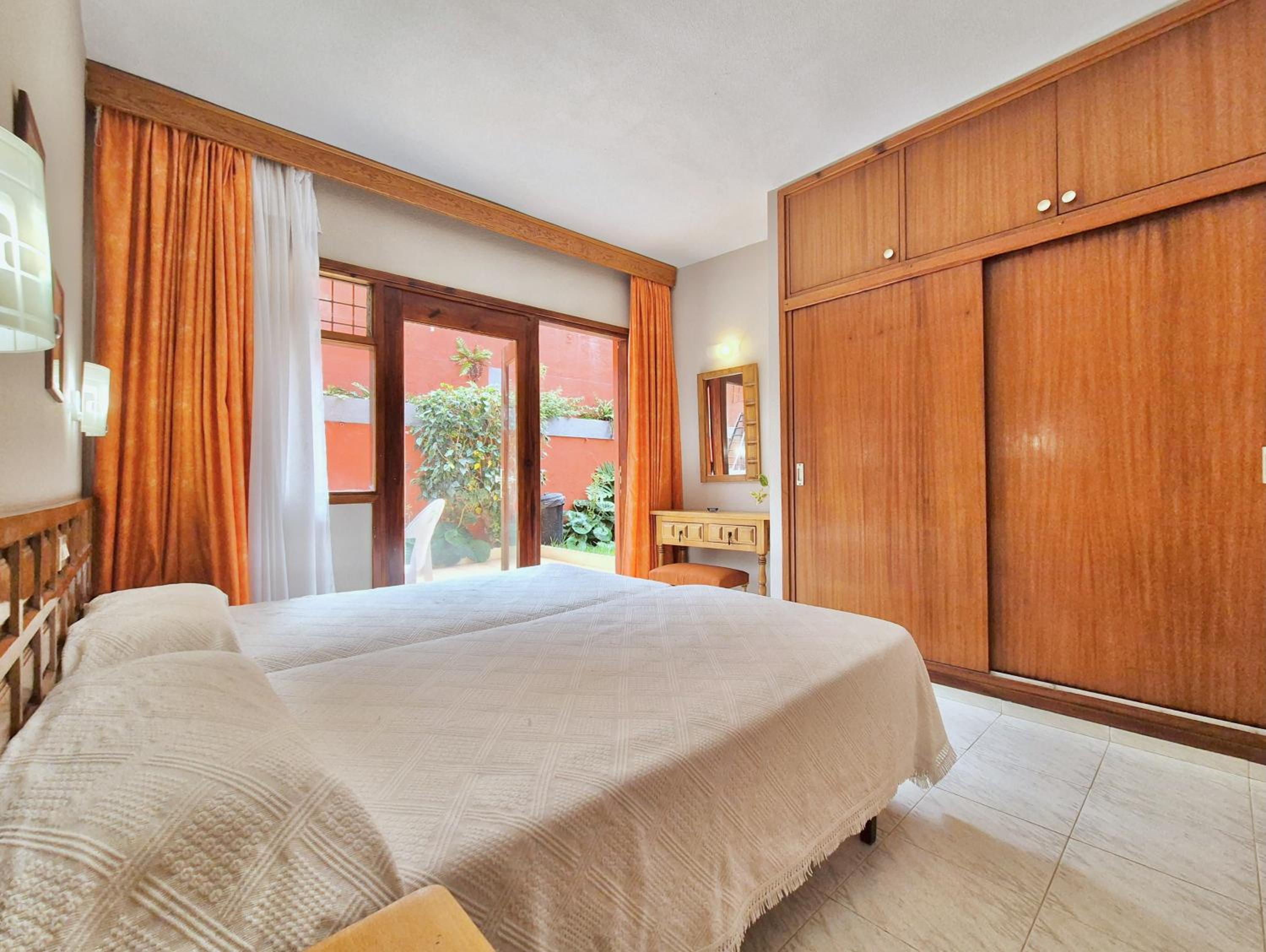 Canaima Apartments