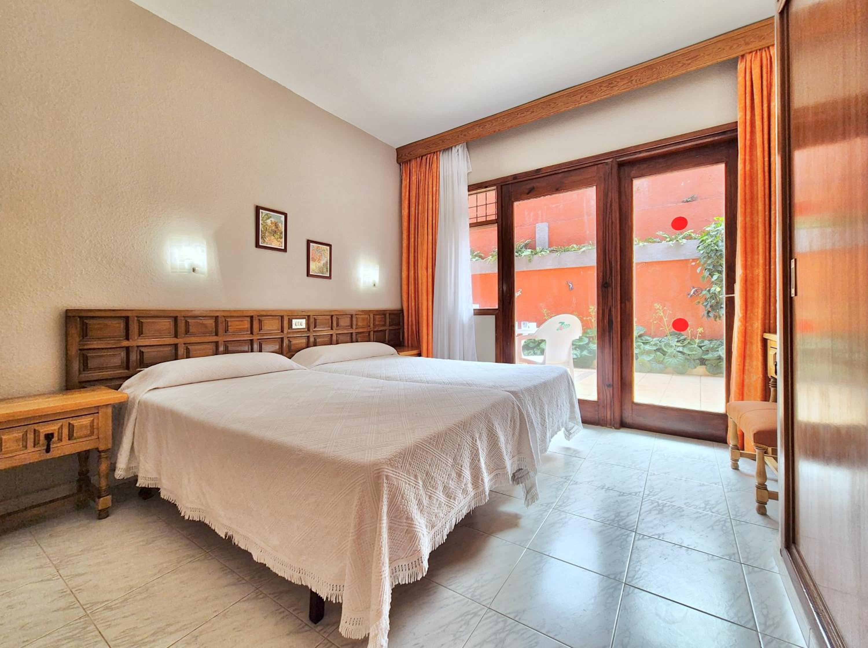 Canaima Apartments