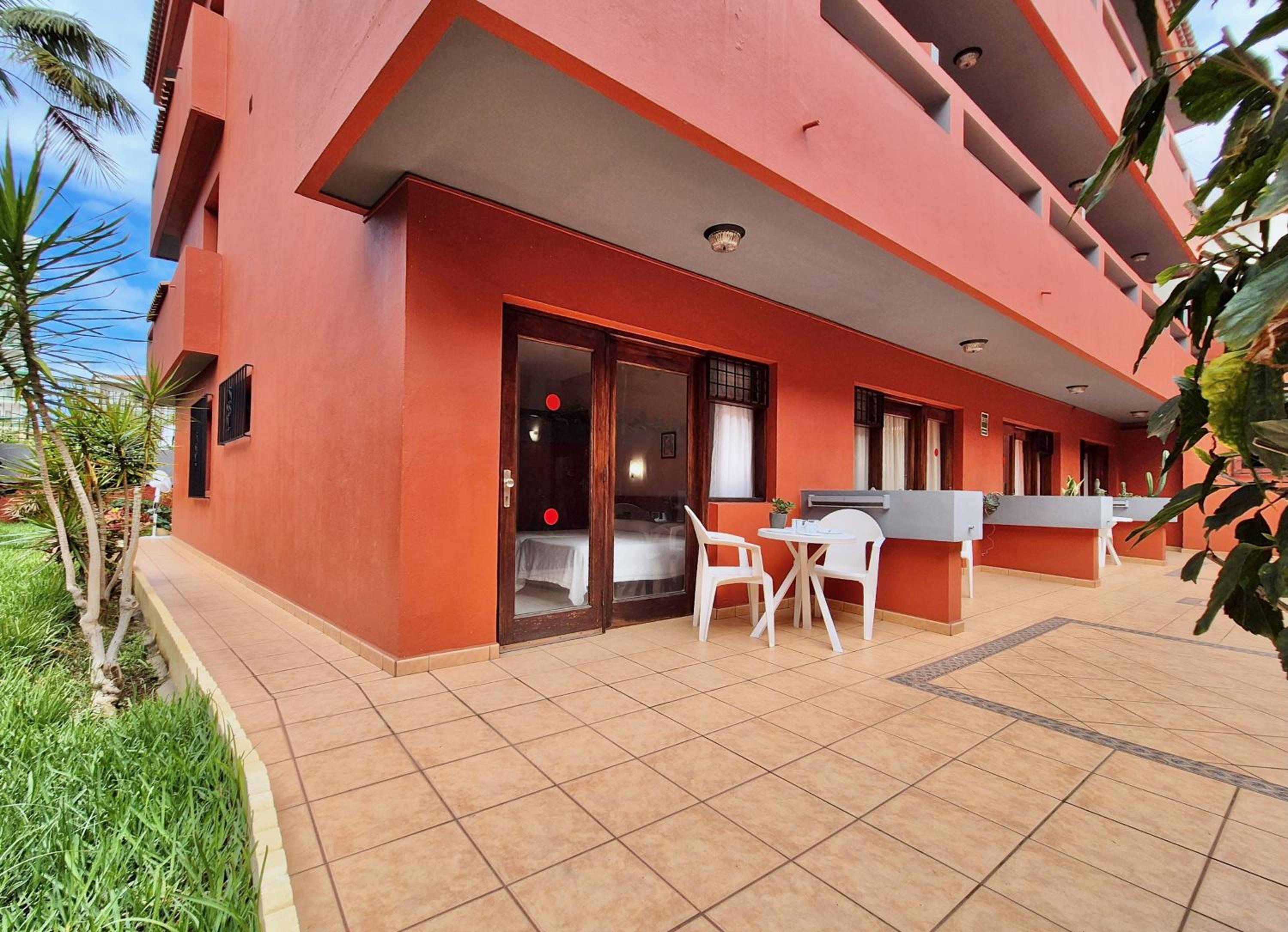 Canaima Apartments