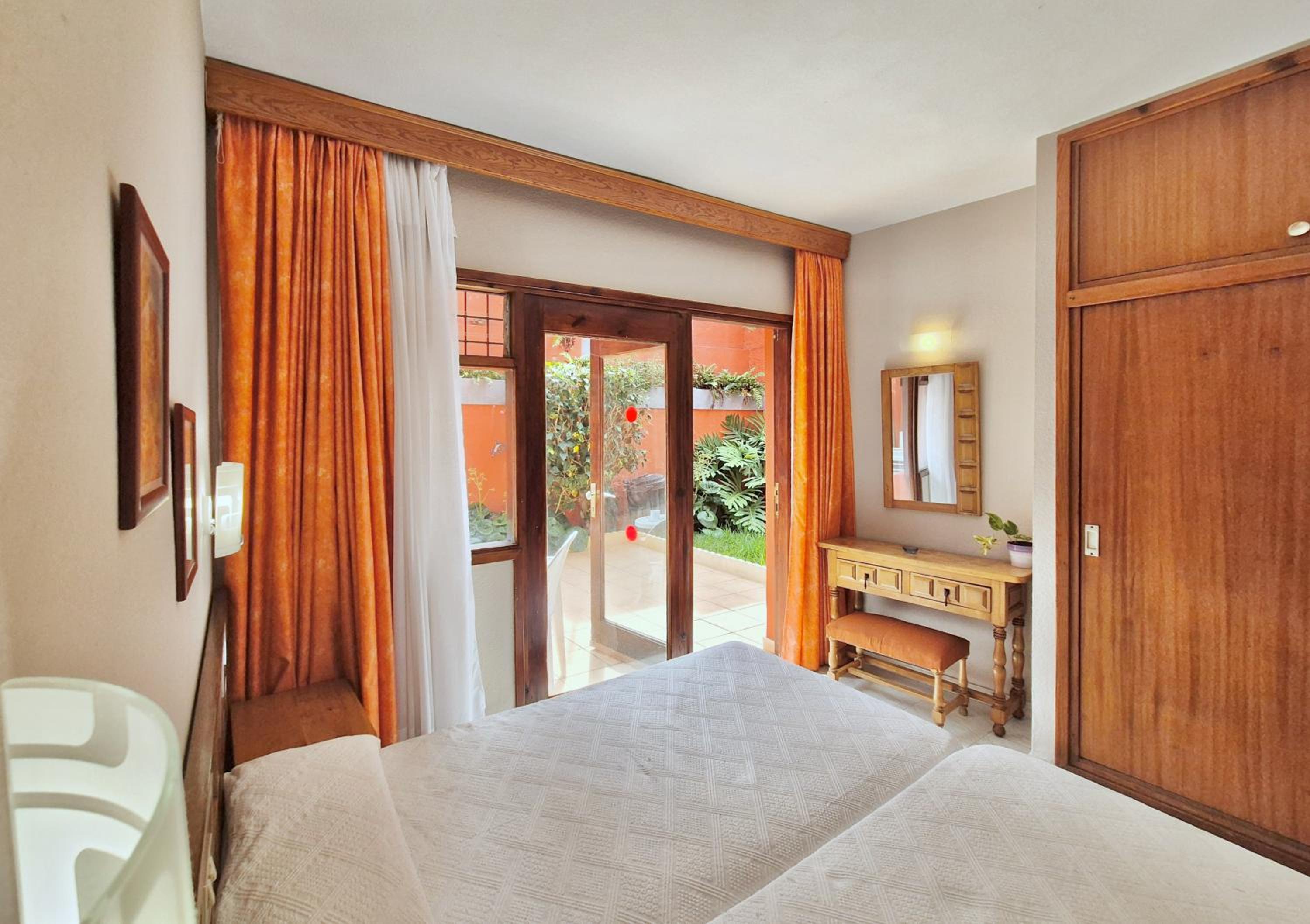 Canaima Apartments