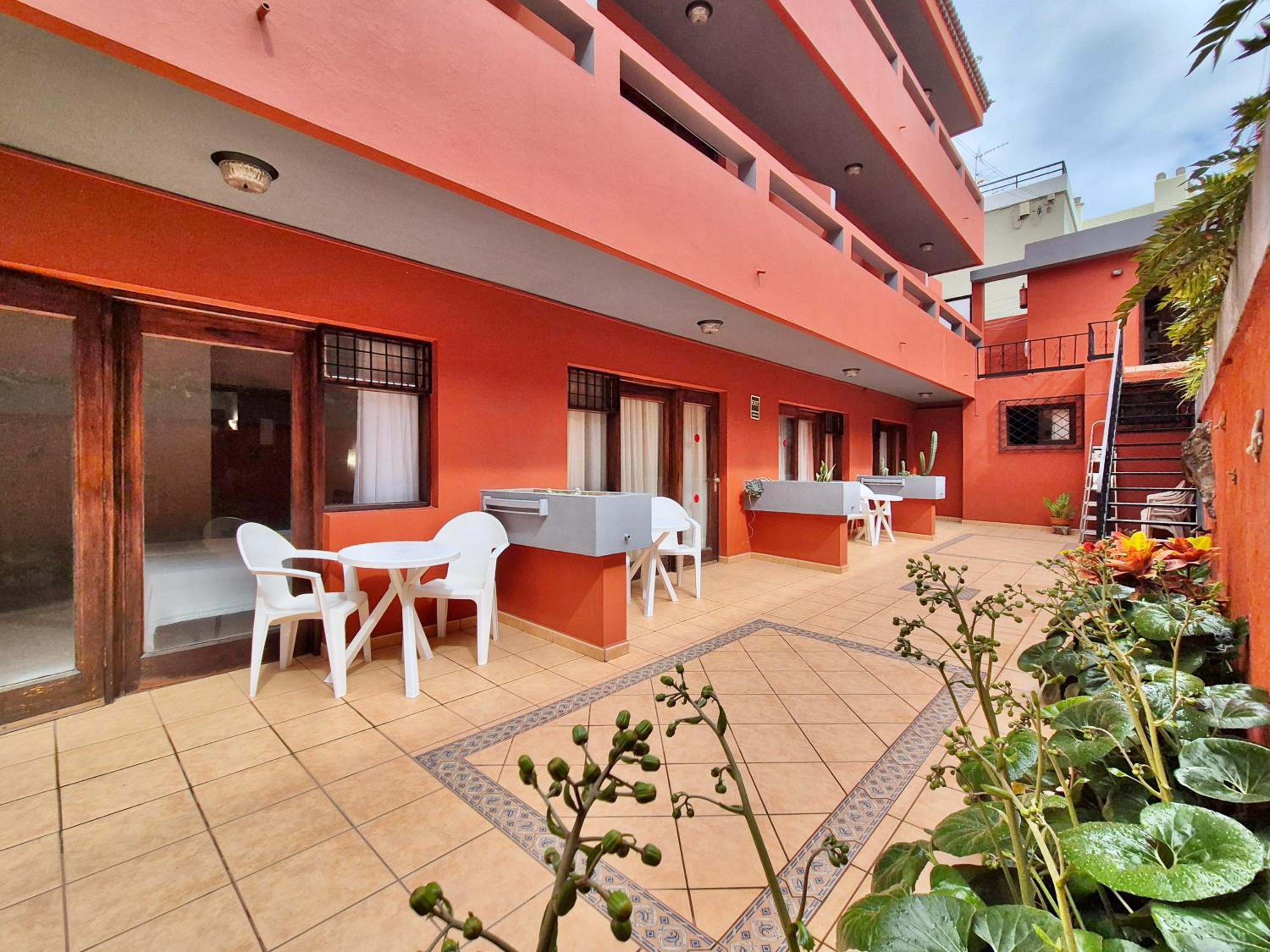 Canaima Apartments