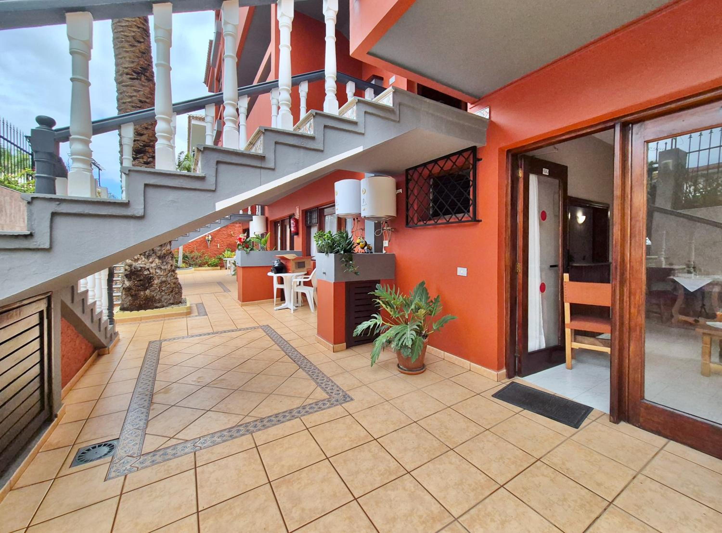 Canaima Apartments