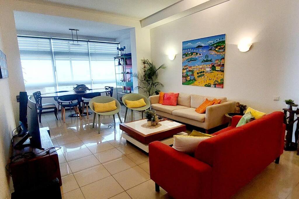 3br Bayfront, Vibrant in central Luanda