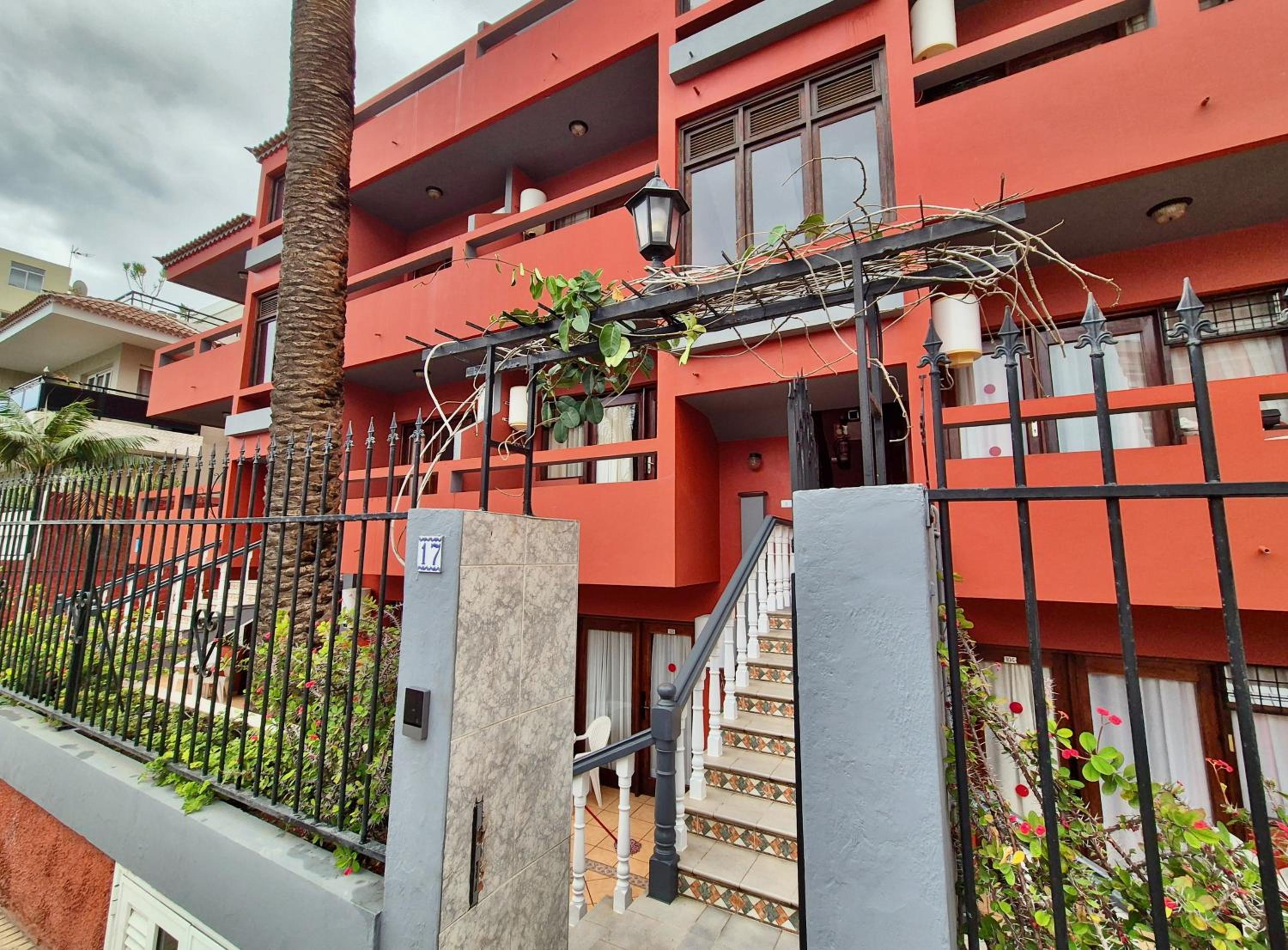 Canaima Apartments