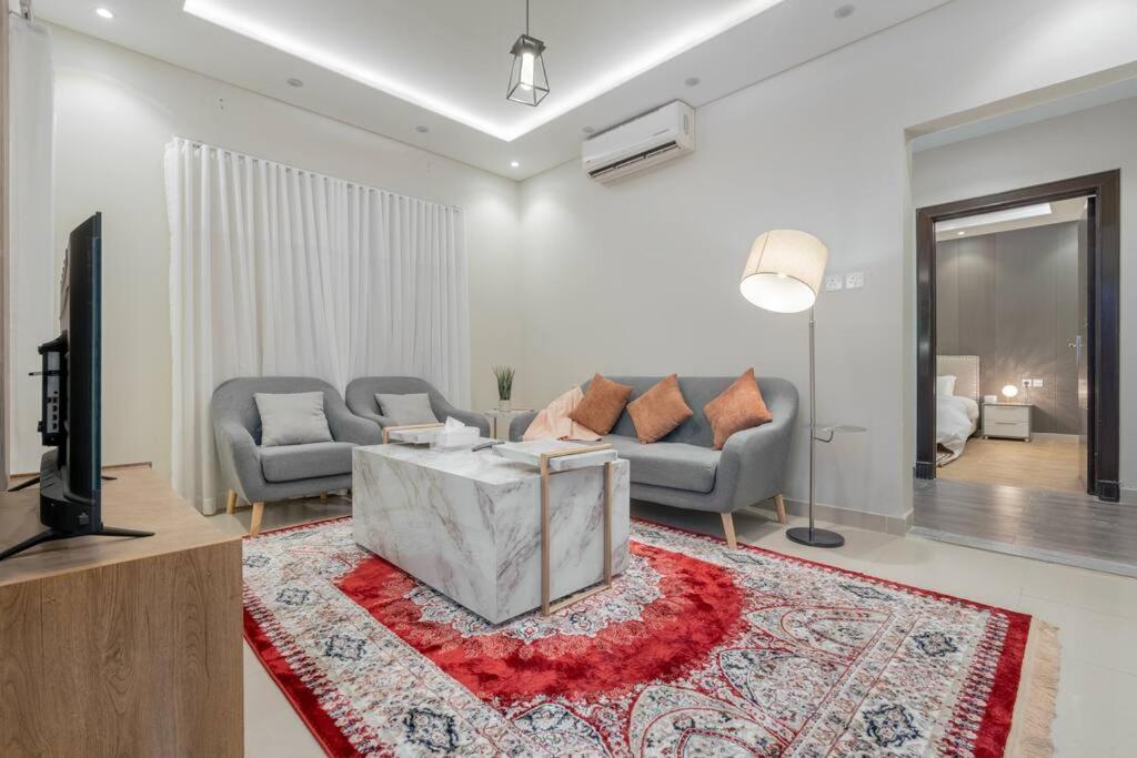 Al Yasmeen heart, 1BDR cozy stylish apartment