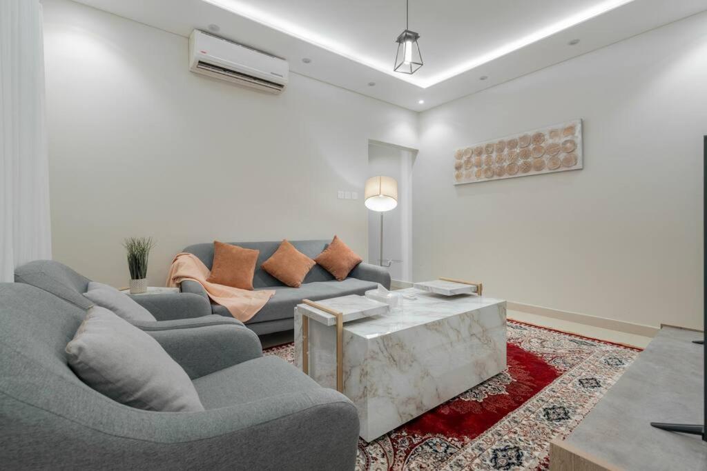 Al Yasmeen heart, 1BDR cozy stylish apartment