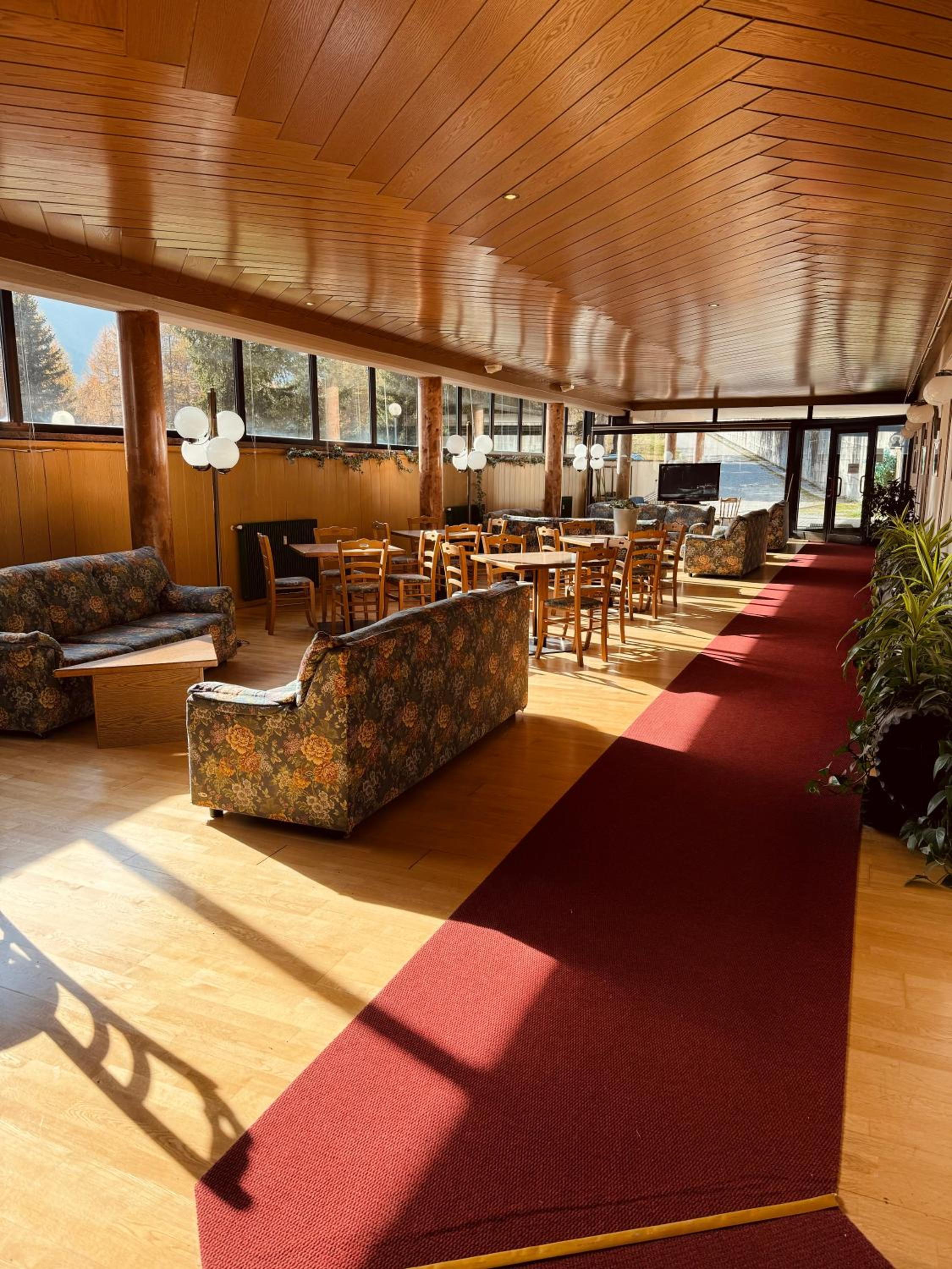 lounge