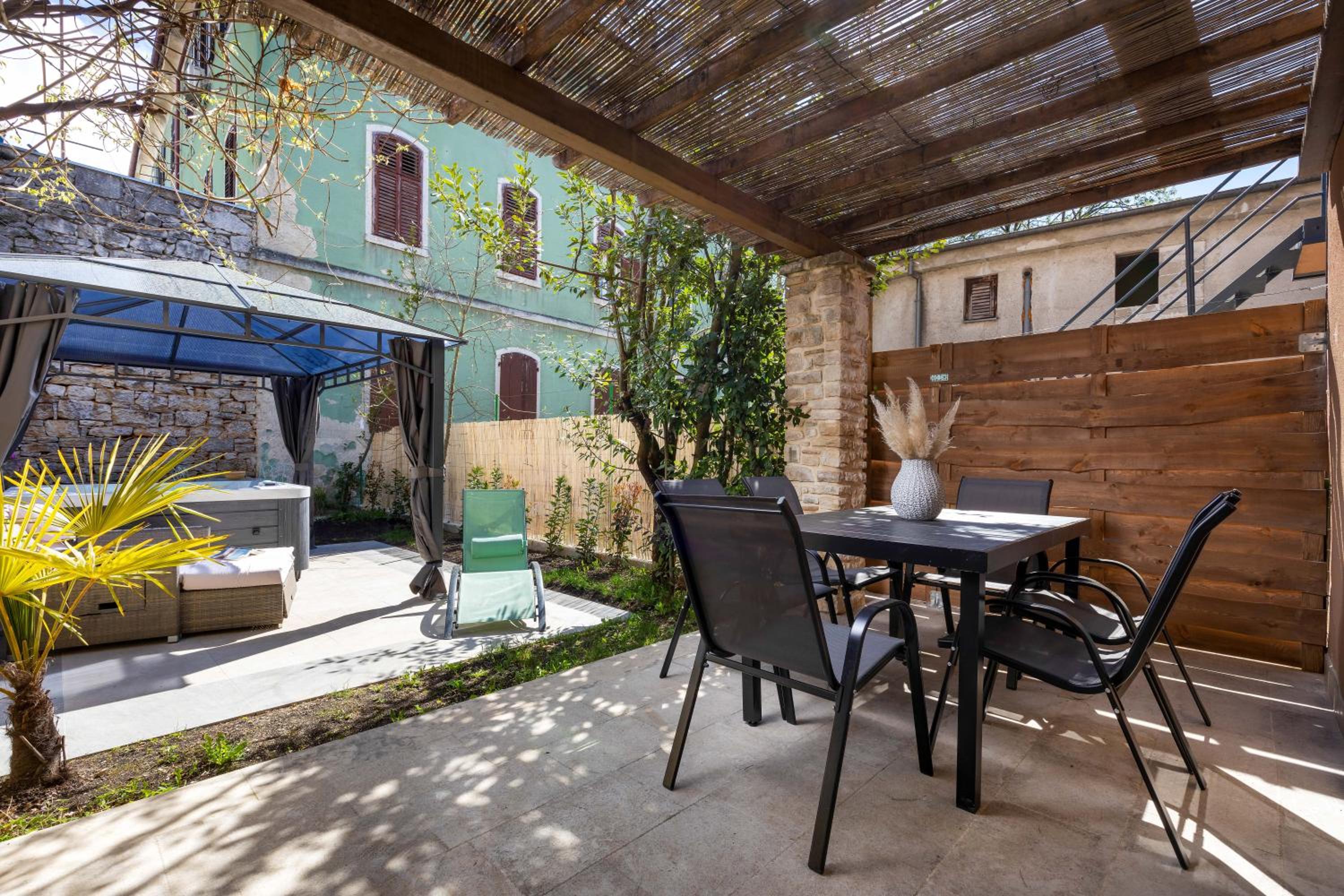 Holiday House 4 Season with jacuzzi, sauna and BBQ view 2