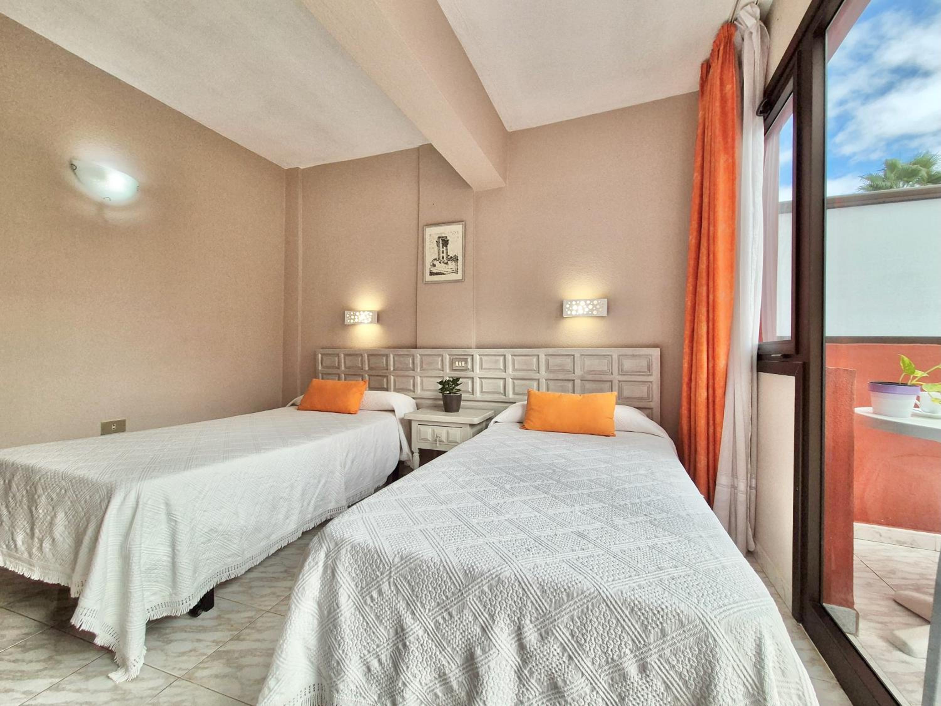 Canaima Apartments