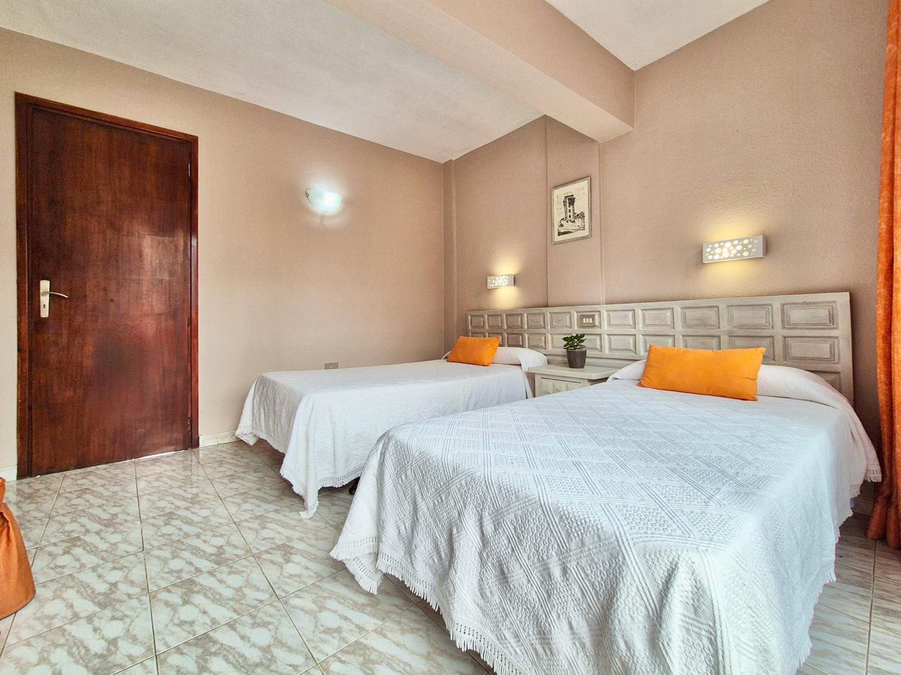 Canaima Apartments