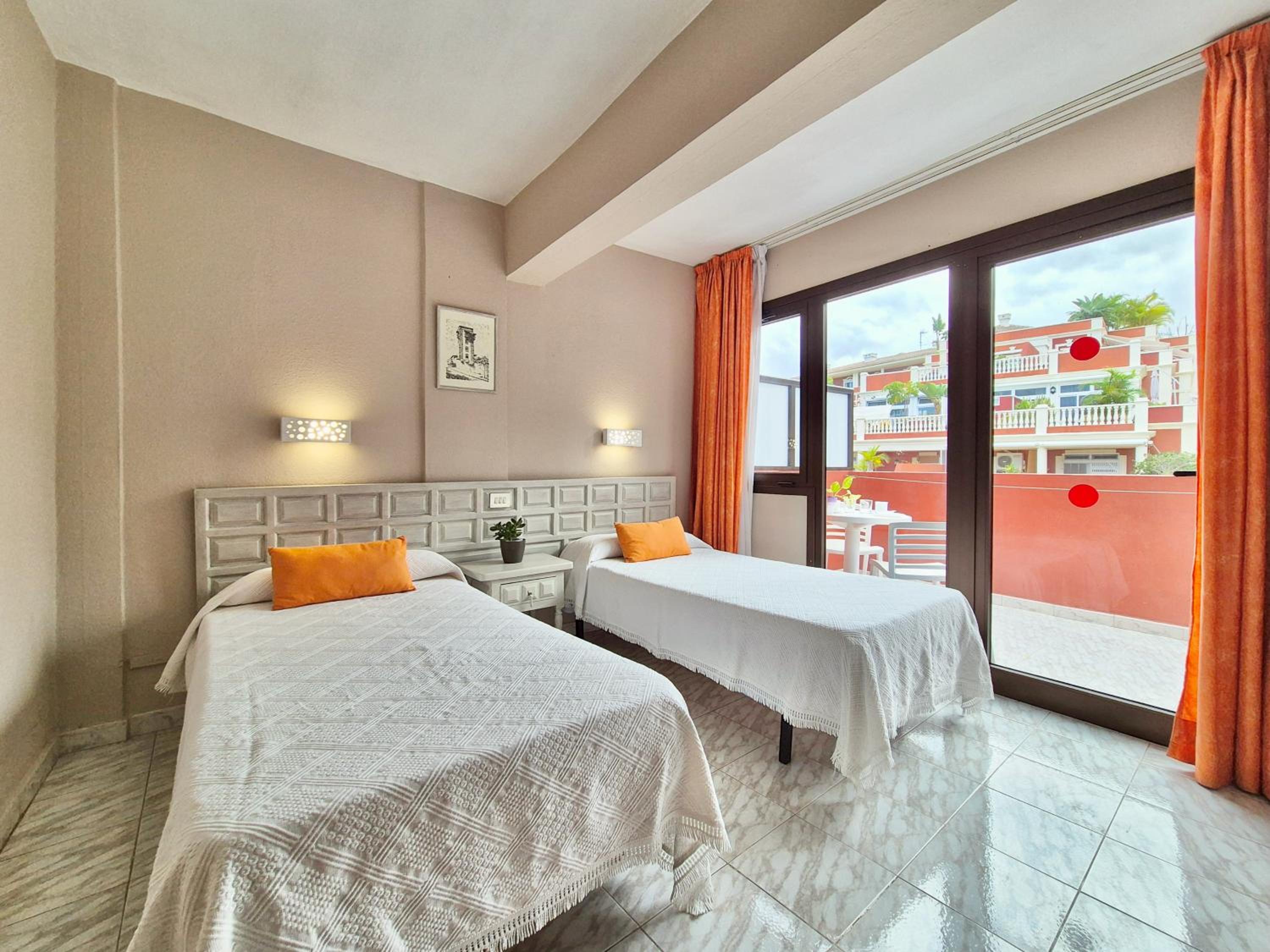 Canaima Apartments