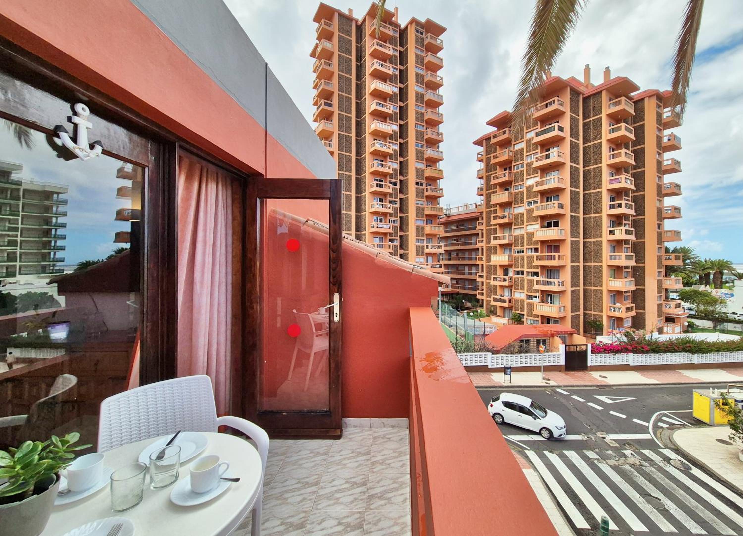 Canaima Apartments