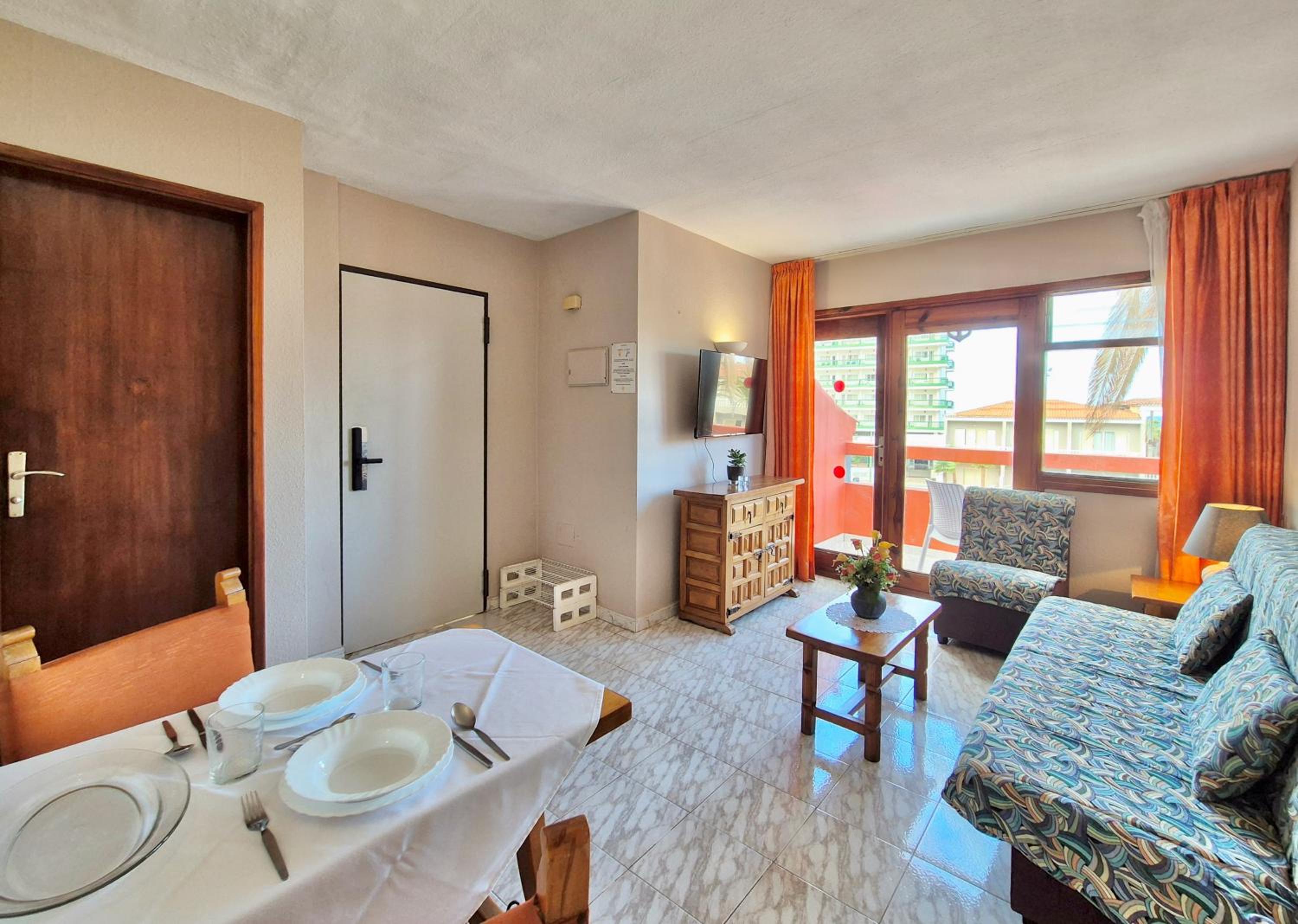 Canaima Apartments