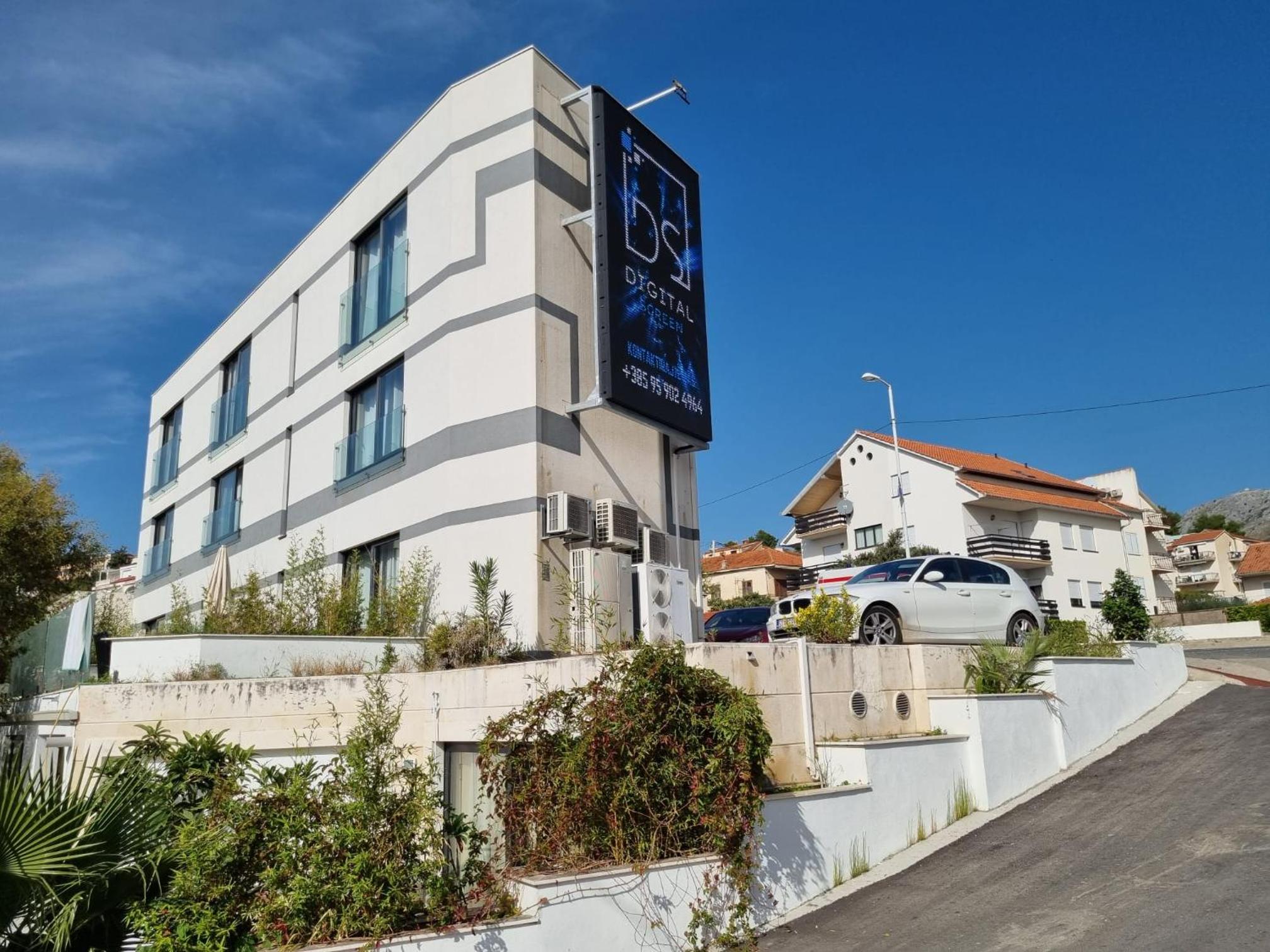 Jona Rooms Podstrana