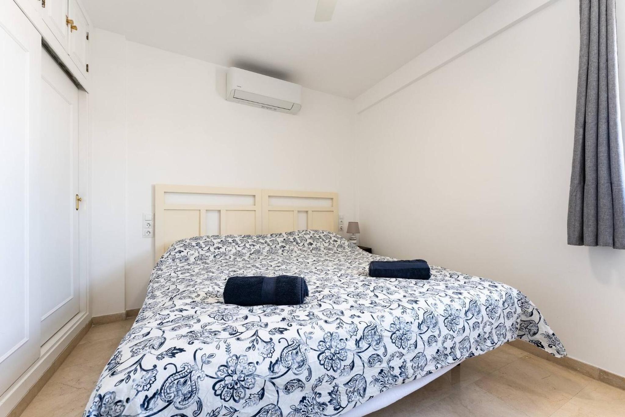 Few minutes walk to the Beach, Restaurants, Bars, Supermarkets and more! view 2