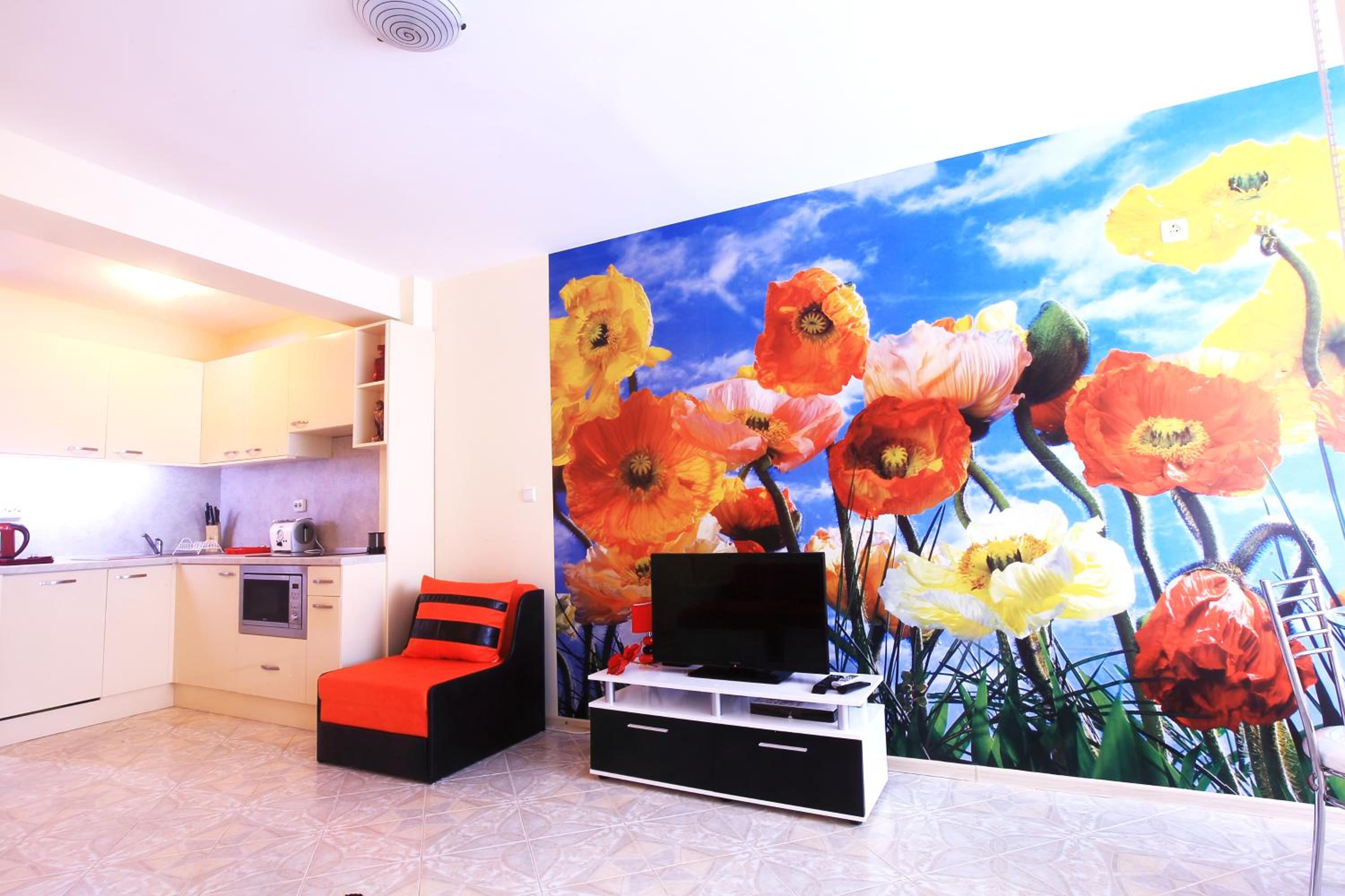 Private apartment with parking and pool