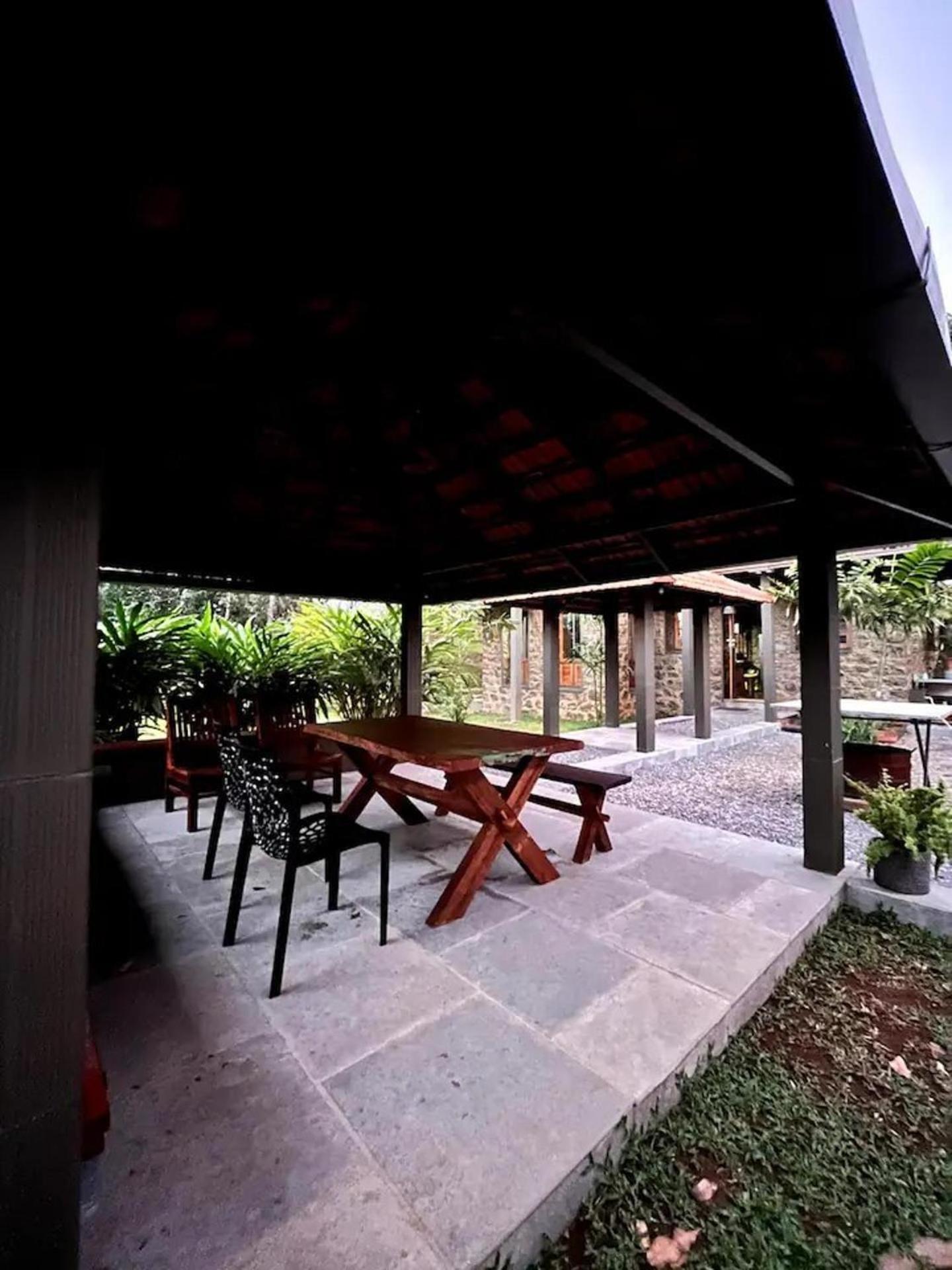 Misty Hogans-A Hill station Holiday Home nr Munnar view 3