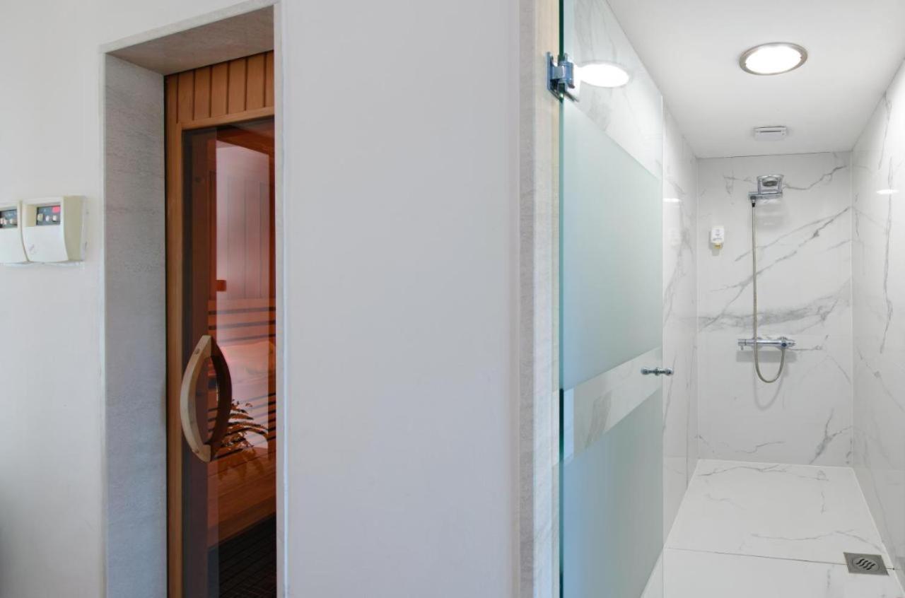 Jona Rooms Podstrana