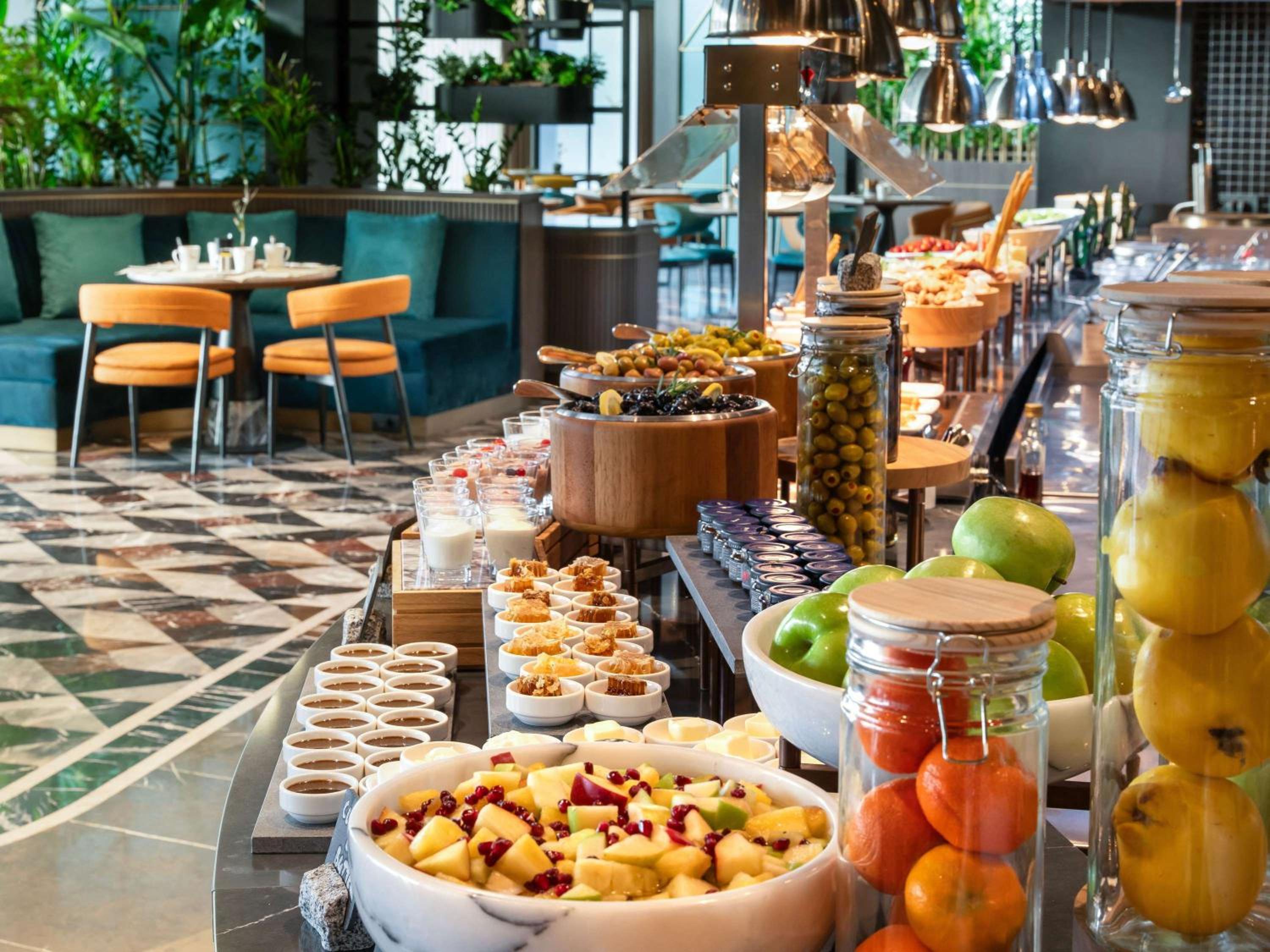 Mövenpick Hotel Istanbul Marmara Sea - Image 29