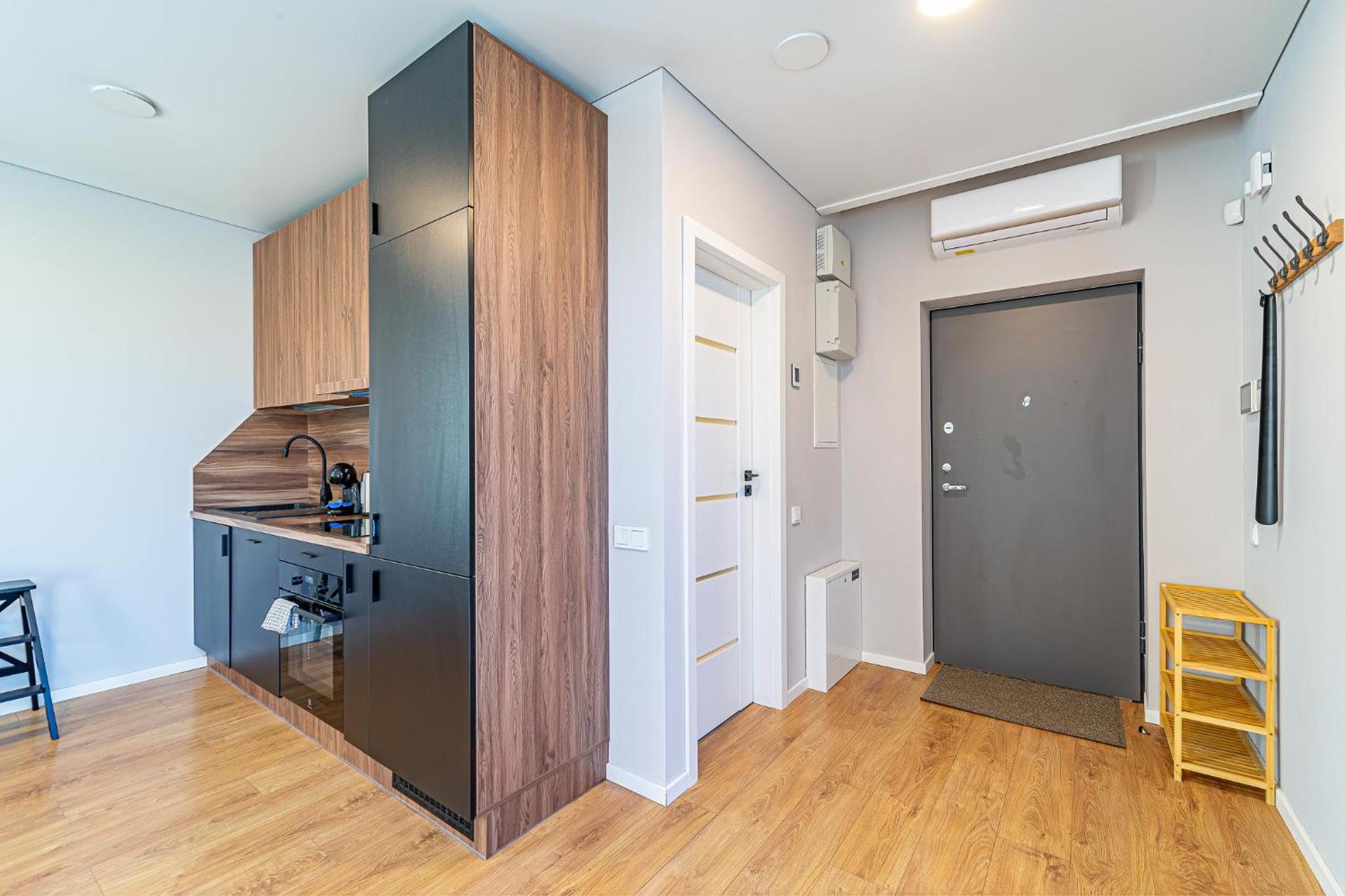 Oak Park Apartment view 3