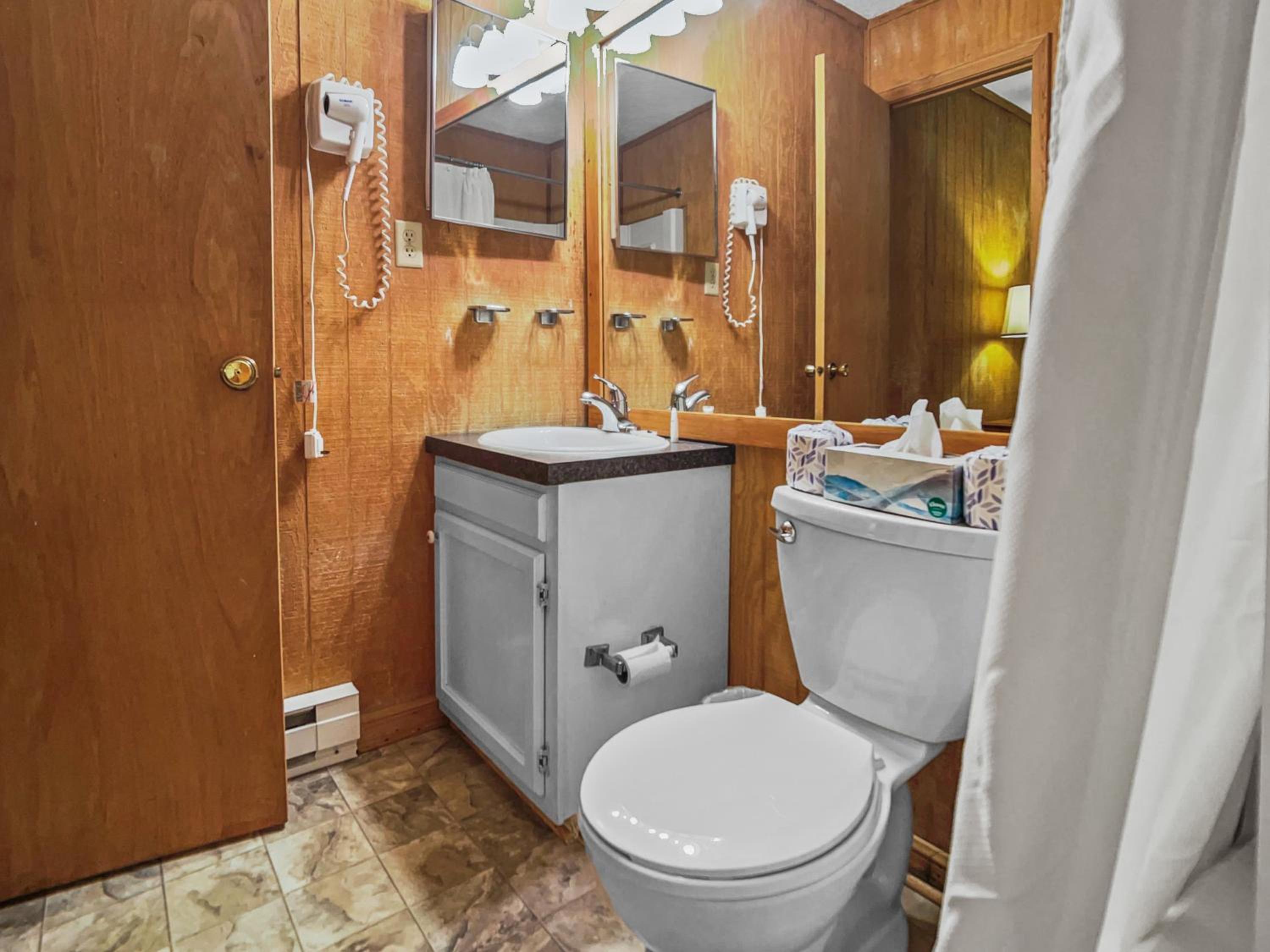 Leatherbark 103A 3BR 2BA Quiet And Serene Private Deck WiFi view 3