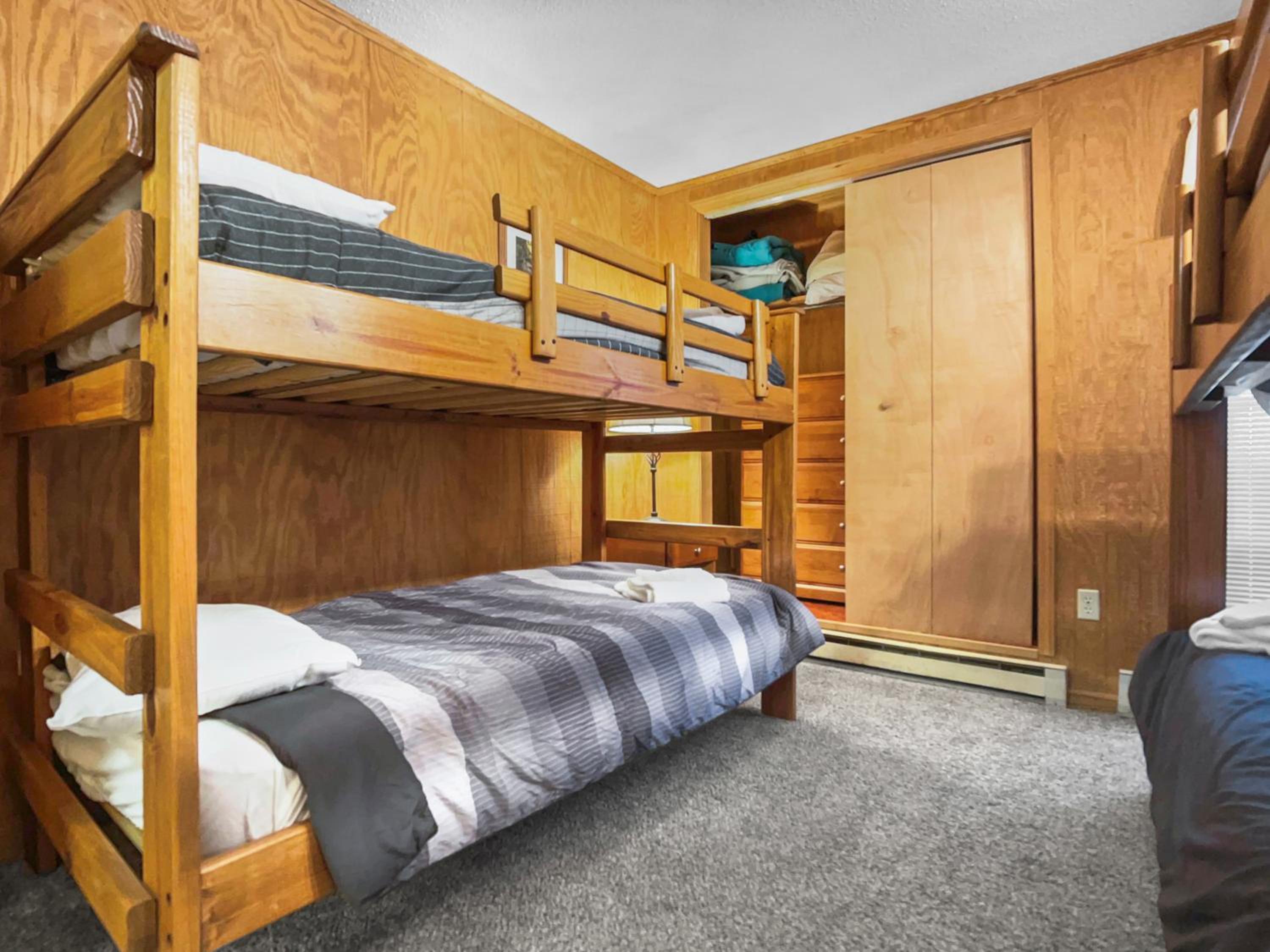 Leatherbark 103A 3BR 2BA Quiet And Serene Private Deck WiFi view 2