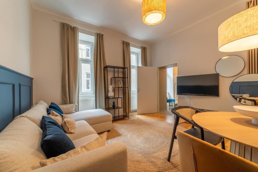 josef's home I Vienna Charm Apartment I 02