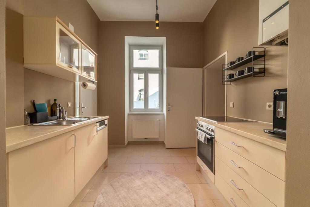 josef's home I Vienna Charm Apartment I 02