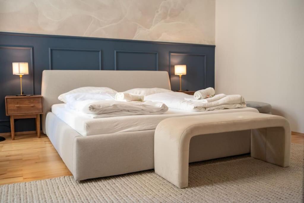 josef's home I Vienna Charm Apartment I 02