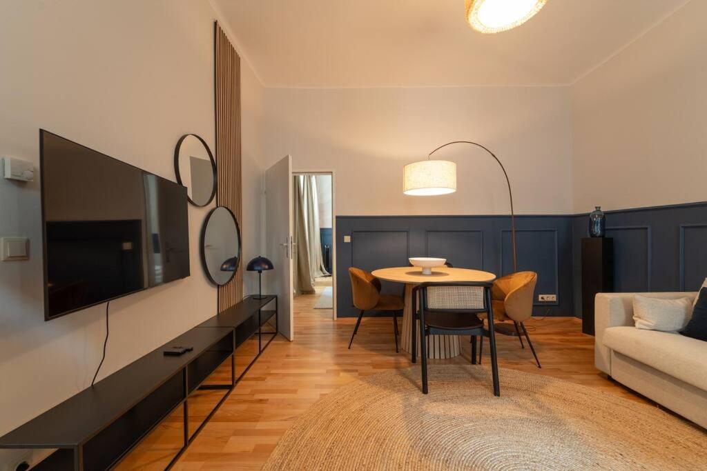 josef's home I Vienna Charm Apartment I 02