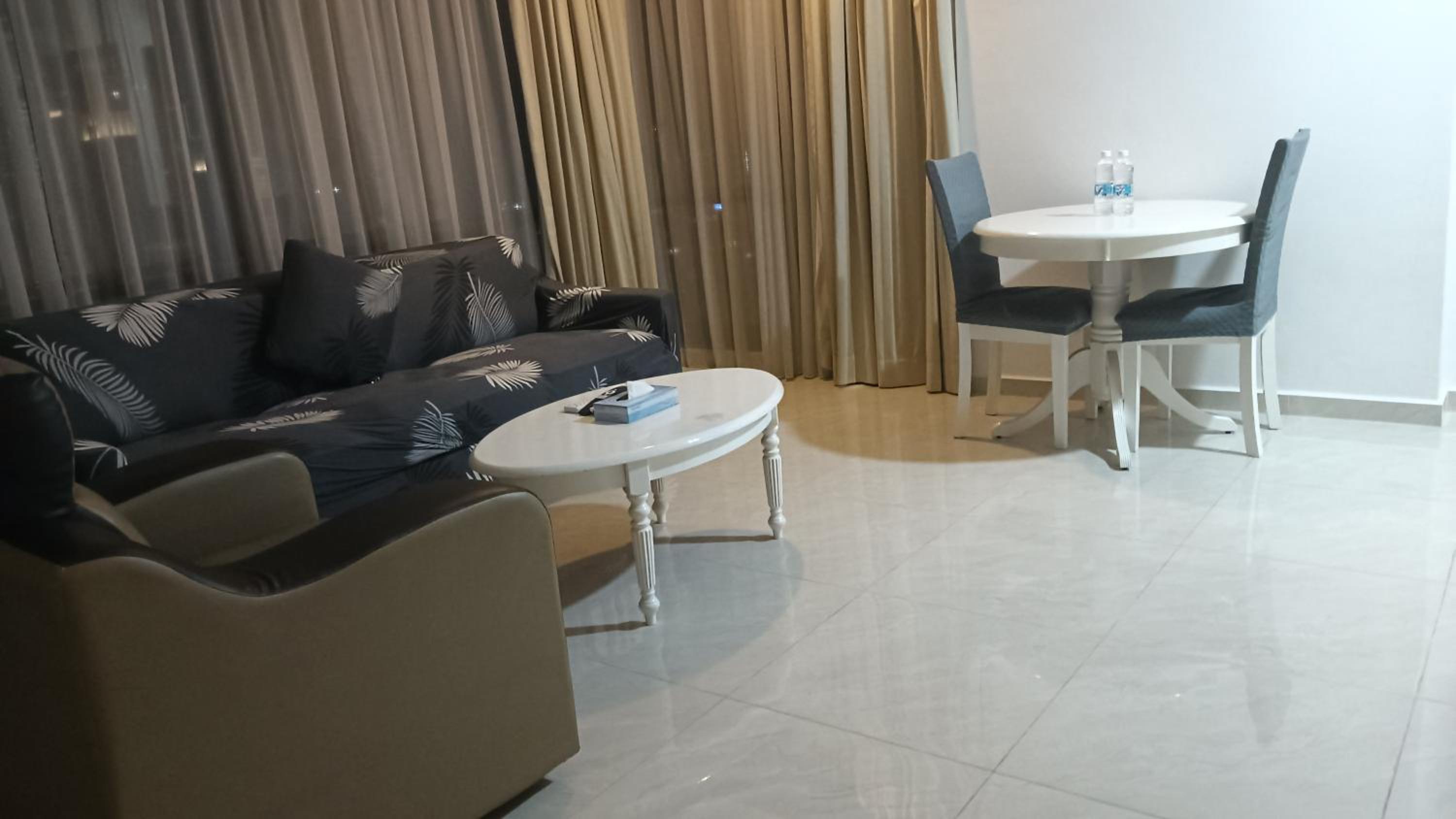 BBS Apartment At Time Square East Lobby