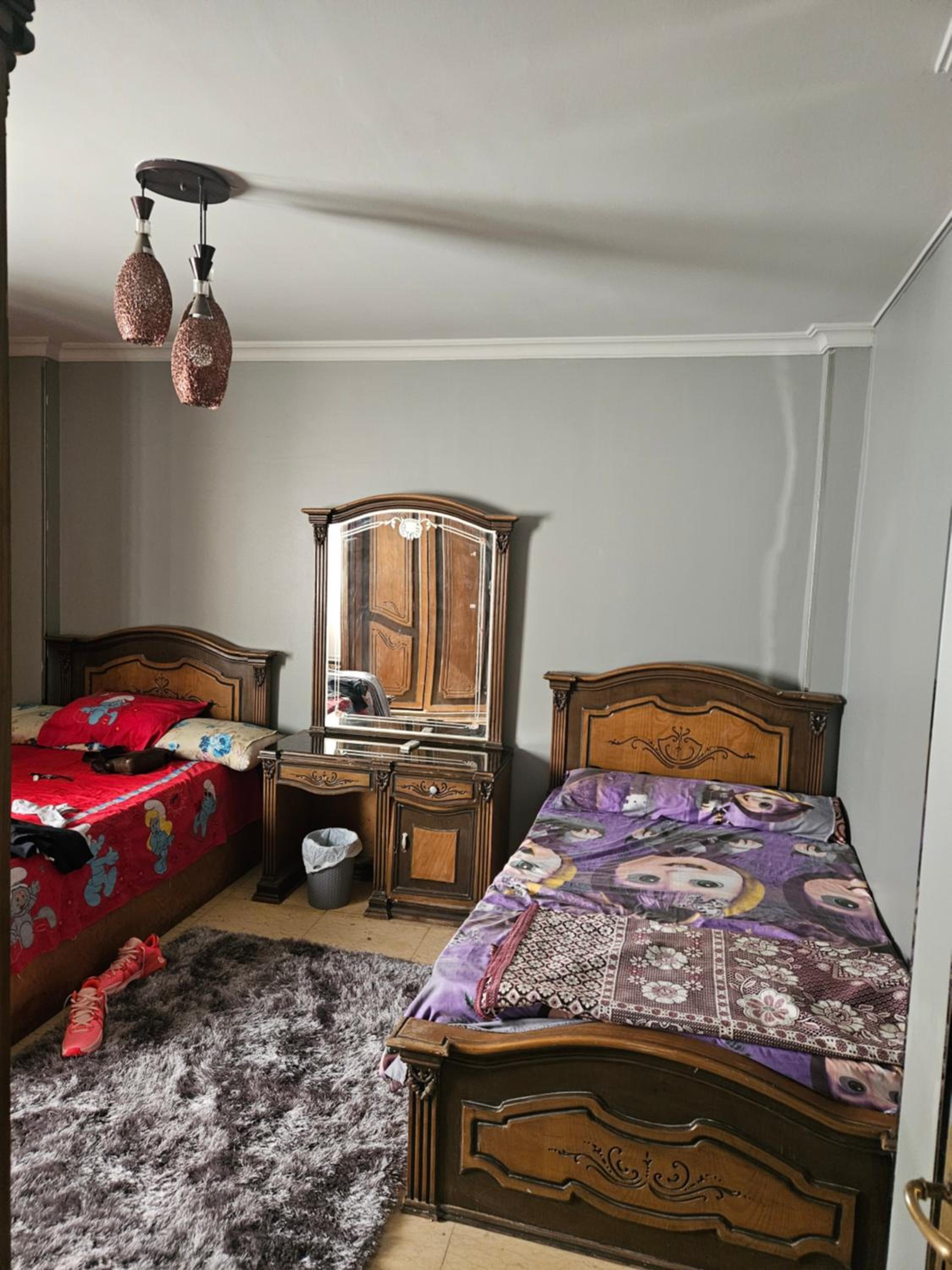 Nefartari pyramid apartment