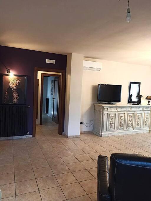 San Giovanni Rotondo Vacations - Spacious Vintage Style Apartment - Property Image 25