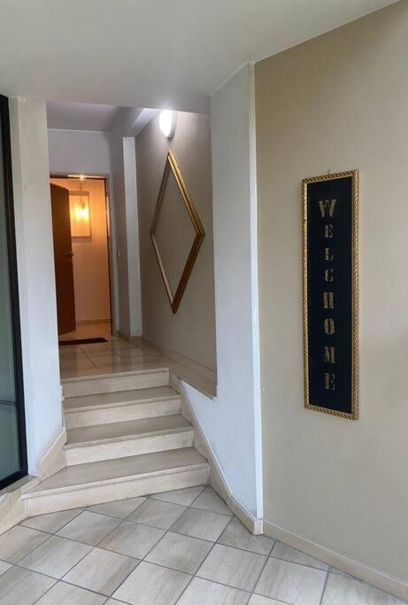San Giovanni Rotondo Vacations - Spacious Vintage Style Apartment - Property Image 3