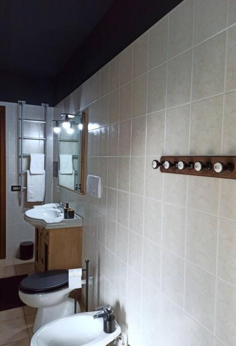 San Giovanni Rotondo Vacations - Spacious Vintage Style Apartment - Property Image 2