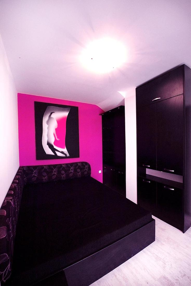 Private apartment with parking and pool