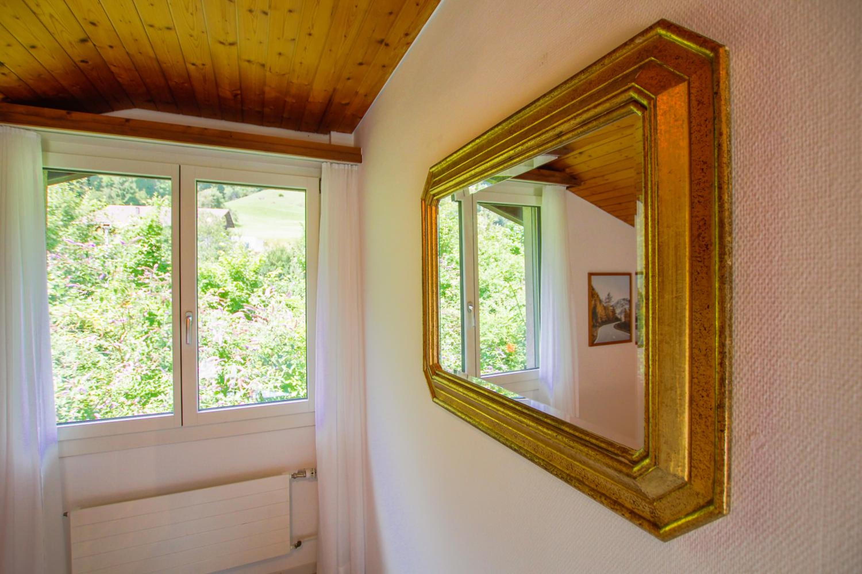 Traumhafte 2,5-Zi-Wohnung mit Sicht auf den See
