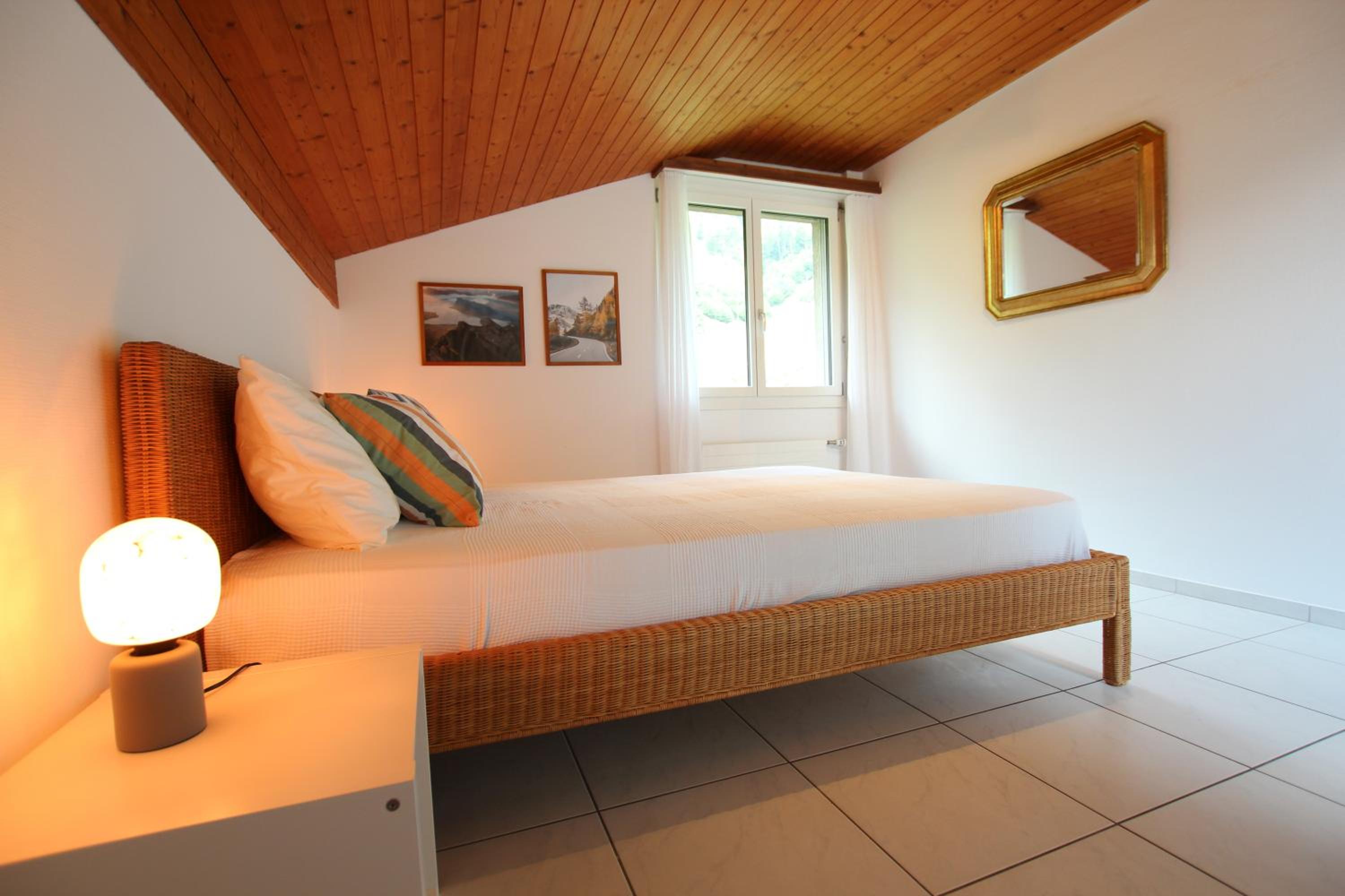 Traumhafte 2,5-Zi-Wohnung mit Sicht auf den See