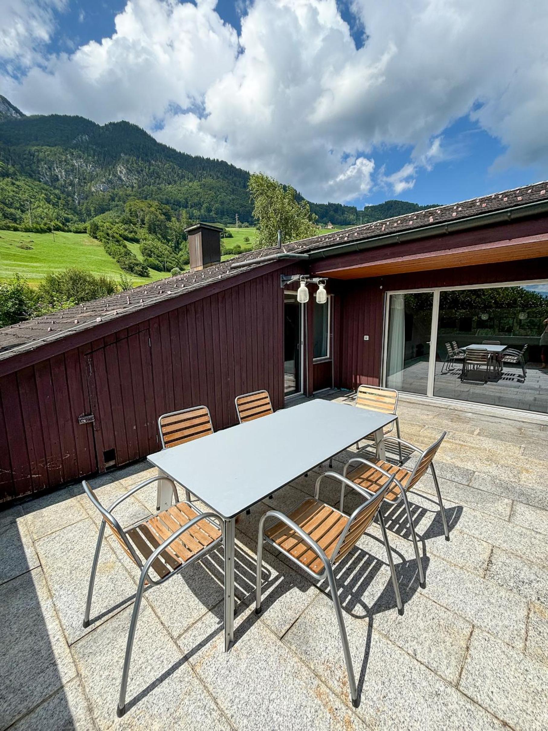 Traumhafte 2,5-Zi-Wohnung mit Sicht auf den See
