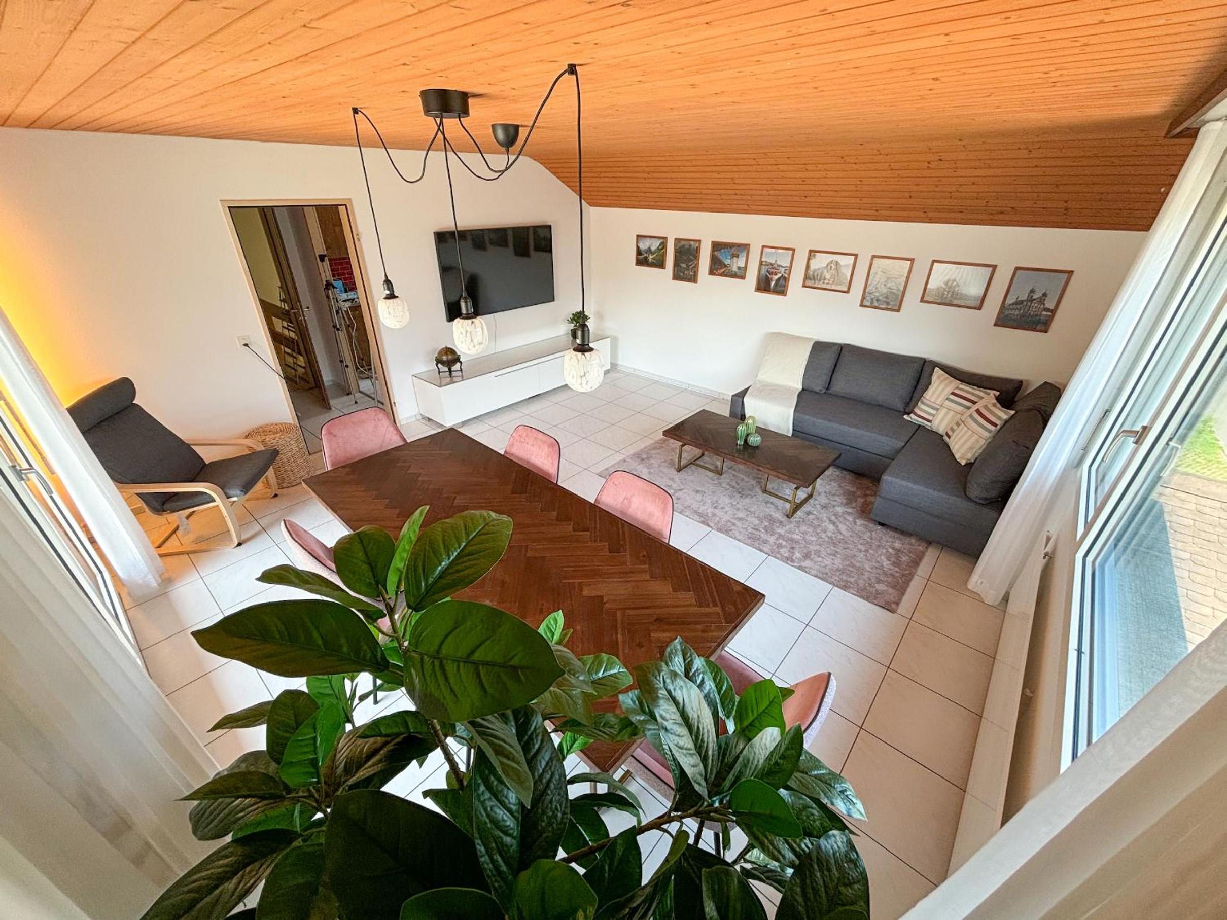 Traumhafte 2,5-Zi-Wohnung mit Sicht auf den See